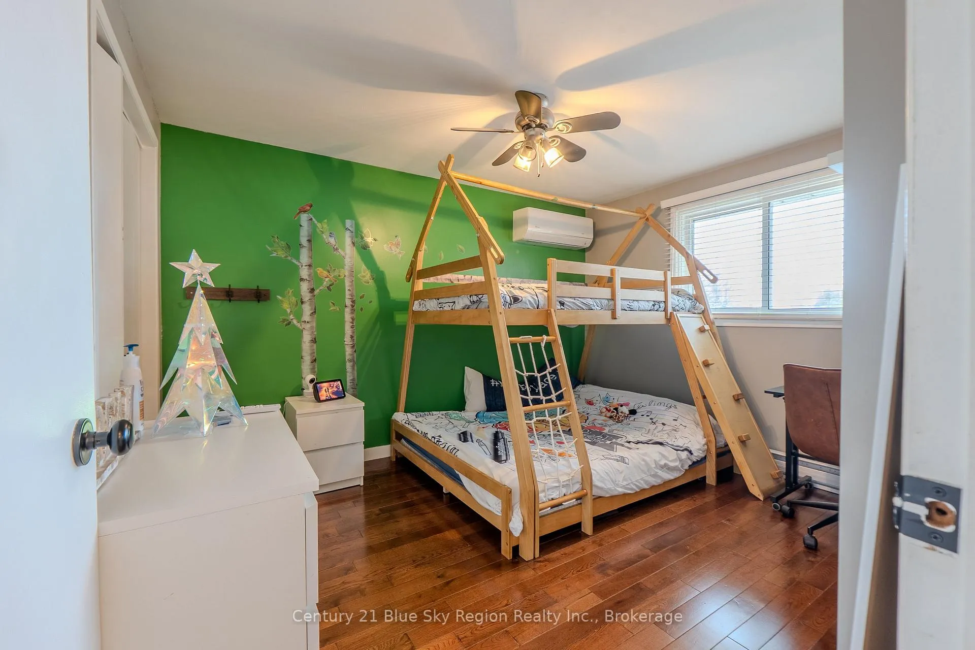 Photo 38 of 25 Rowe Avenue, North Bay, Ferris — HOMEH