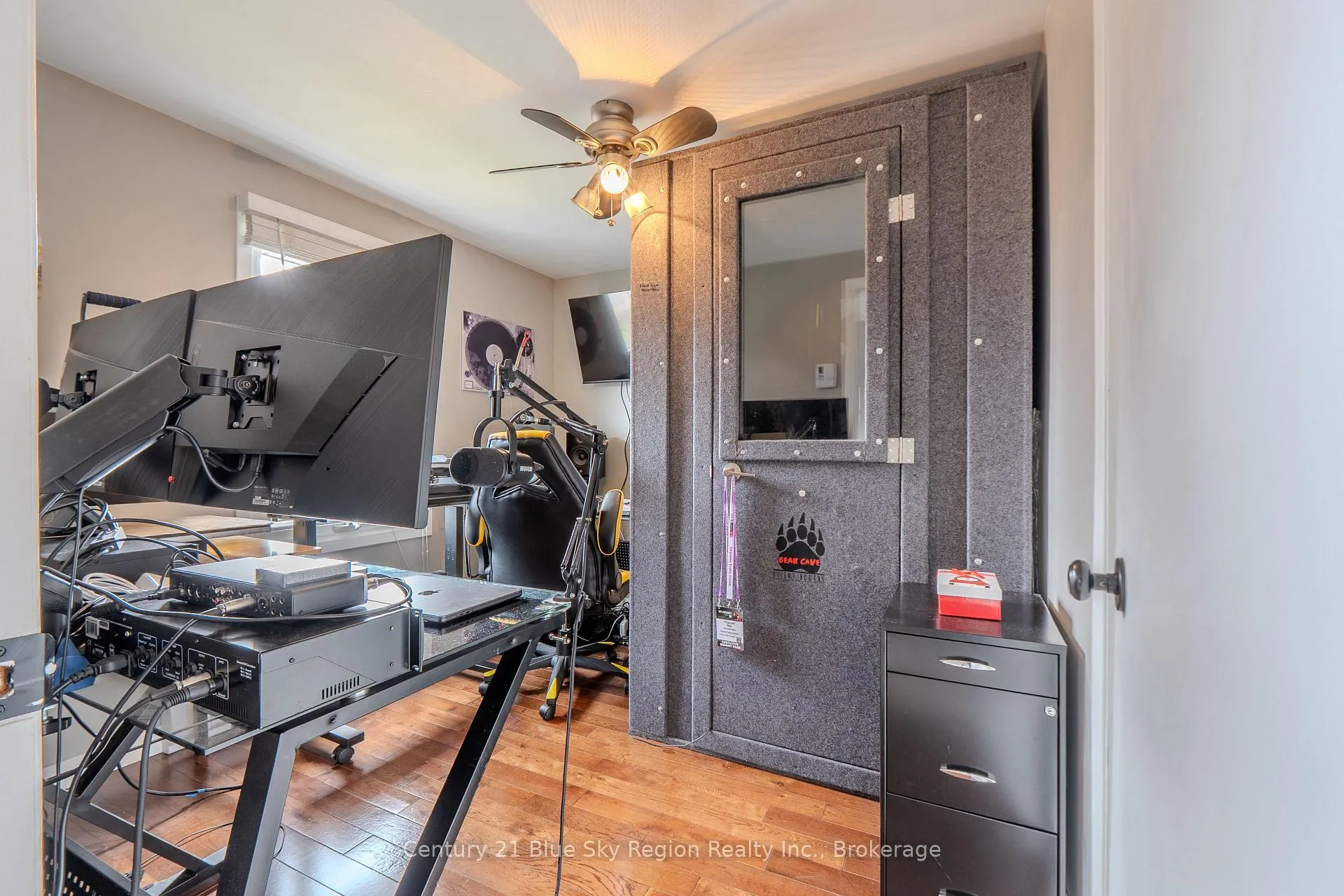 Photo 41 of 25 Rowe Avenue, North Bay, Ferris — HOMEH