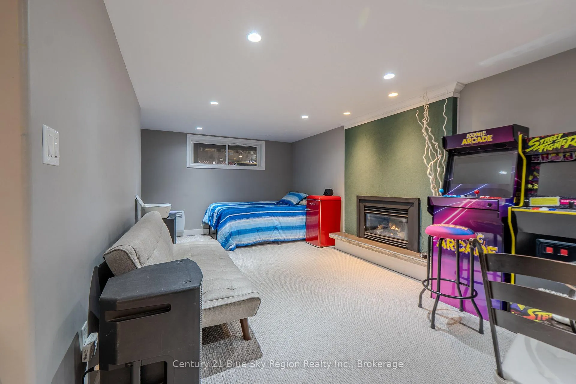 Photo 43 of 25 Rowe Avenue, North Bay, Ferris — HOMEH