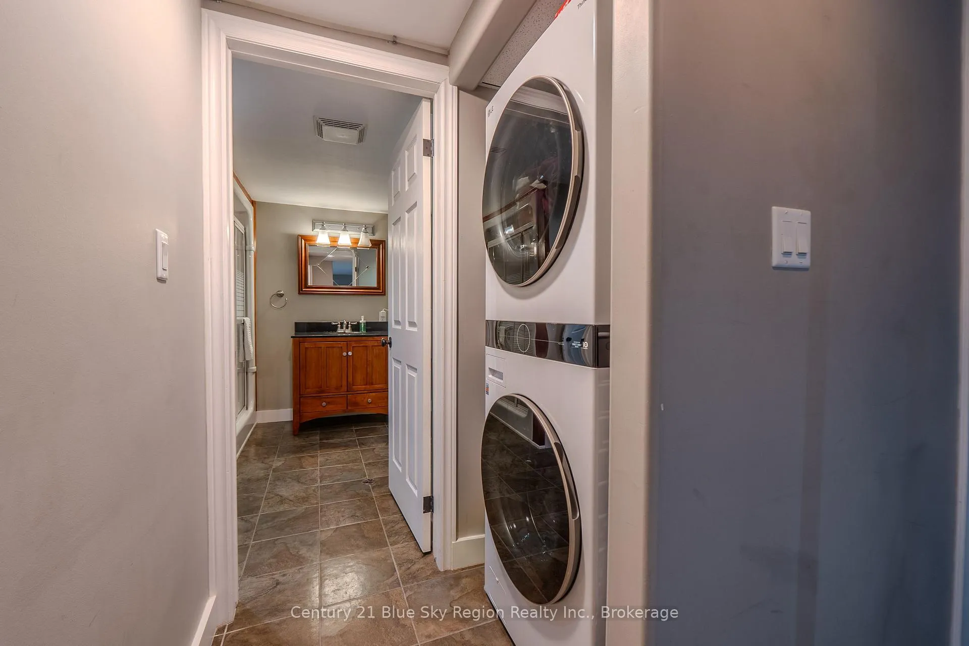 Photo 46 of 25 Rowe Avenue, North Bay, Ferris — HOMEH