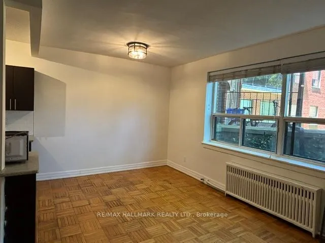 Photo 3 of Unit B1, 2 Newholm Road, Etobicoke, Stonegate-Queensway — HOMEH
