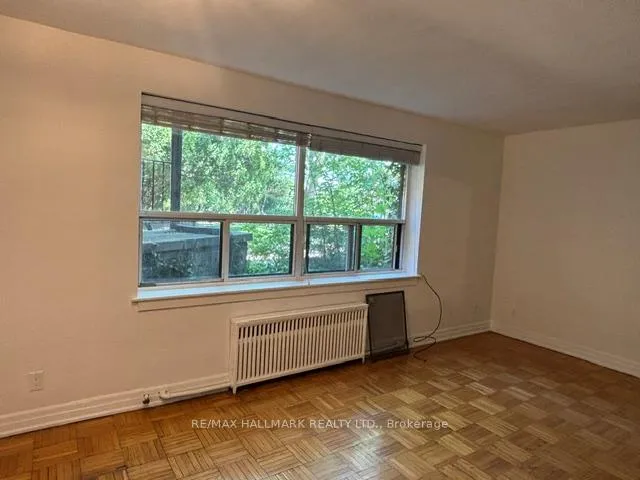 Photo 4 of Unit B1, 2 Newholm Road, Etobicoke, Stonegate-Queensway — HOMEH