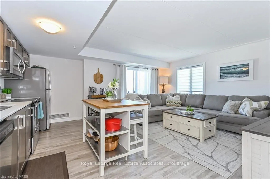 Photo 2 of Unit 302, 108 Summit Ridge Drive, Guelph, Grange Road — HOMEH