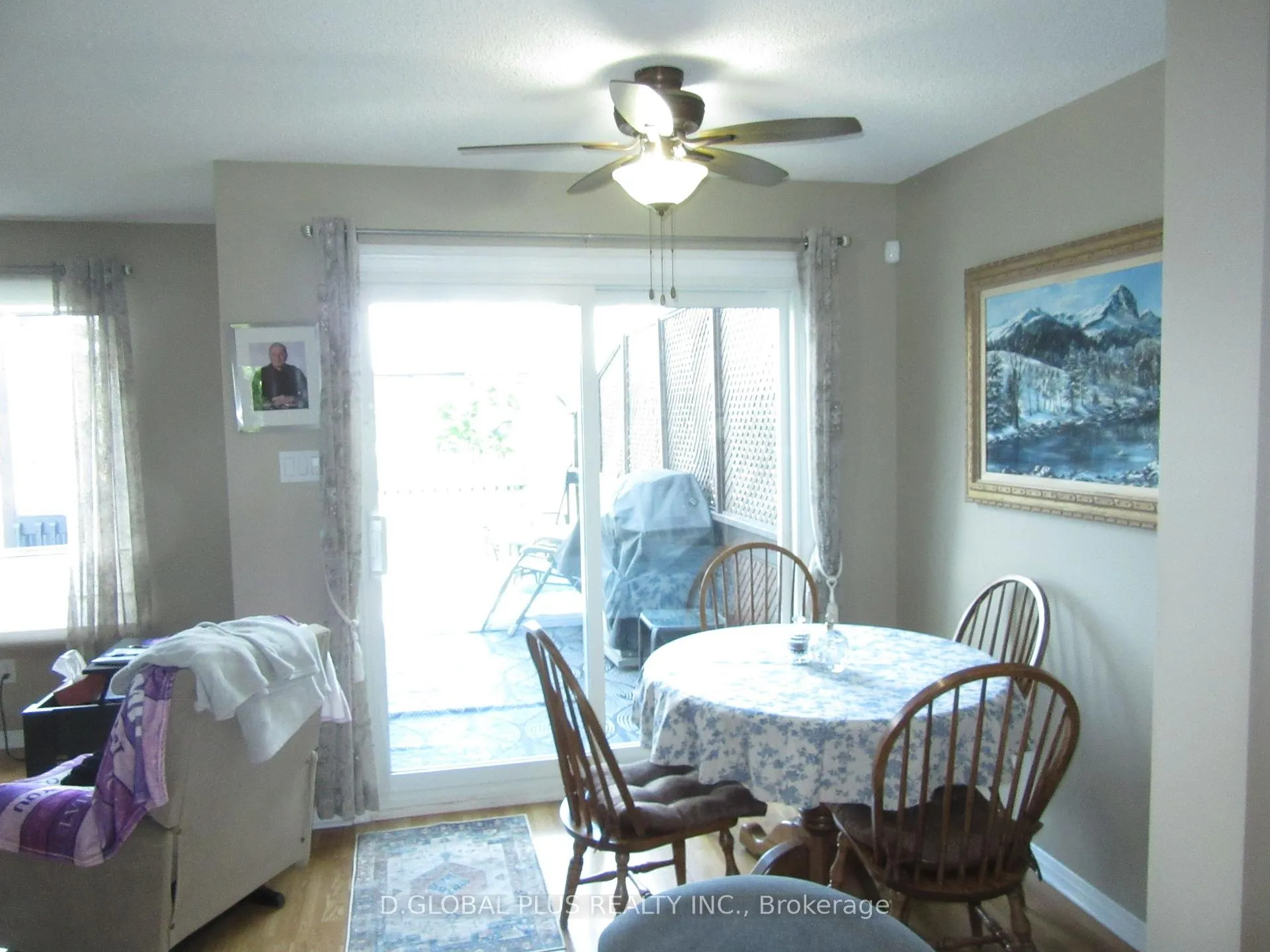 Photo 3 of 121 Hemlock Crescent N, Cornwall — HOMEH
