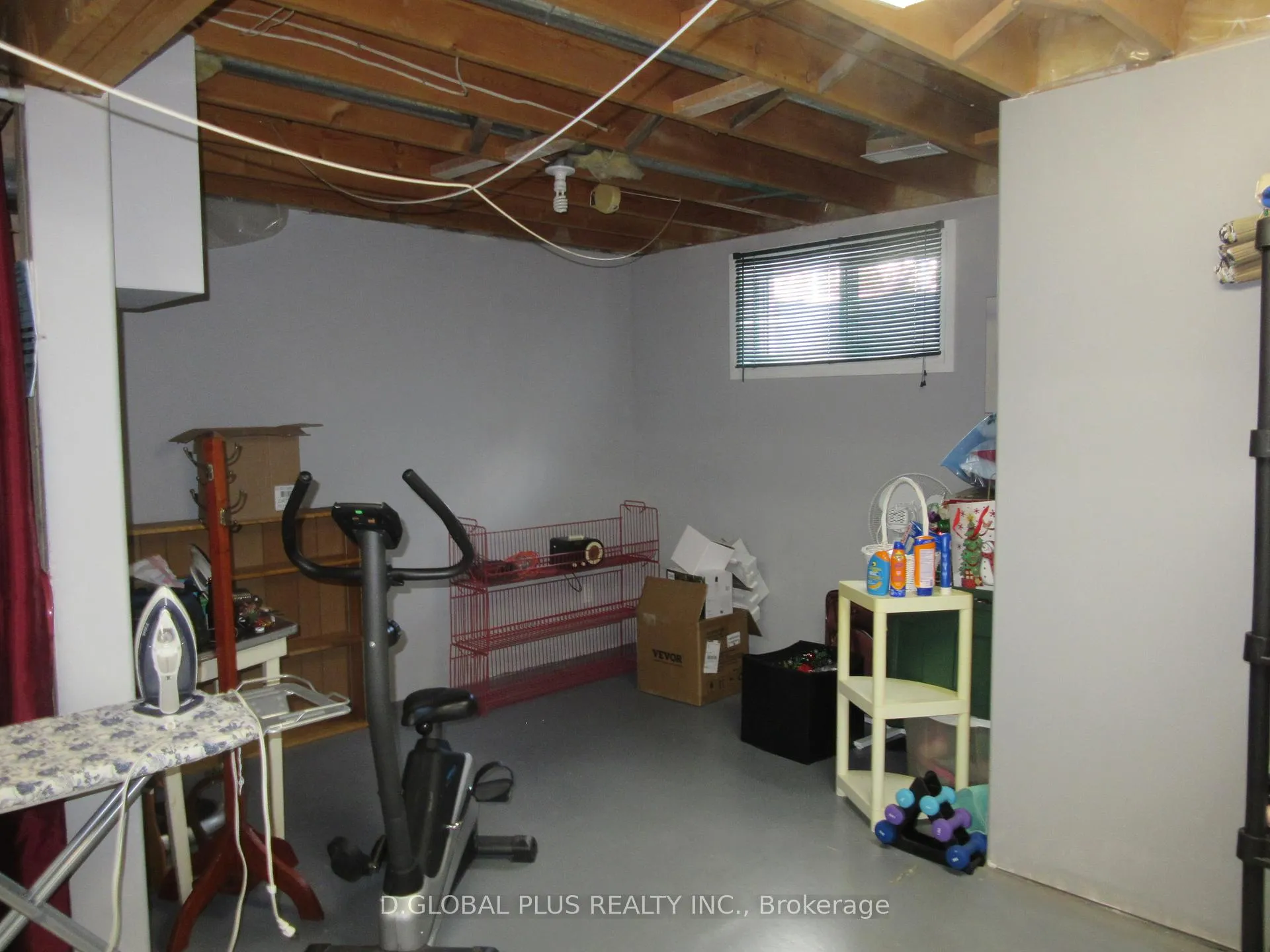 Photo 15 of 121 Hemlock Crescent N, Cornwall — HOMEH