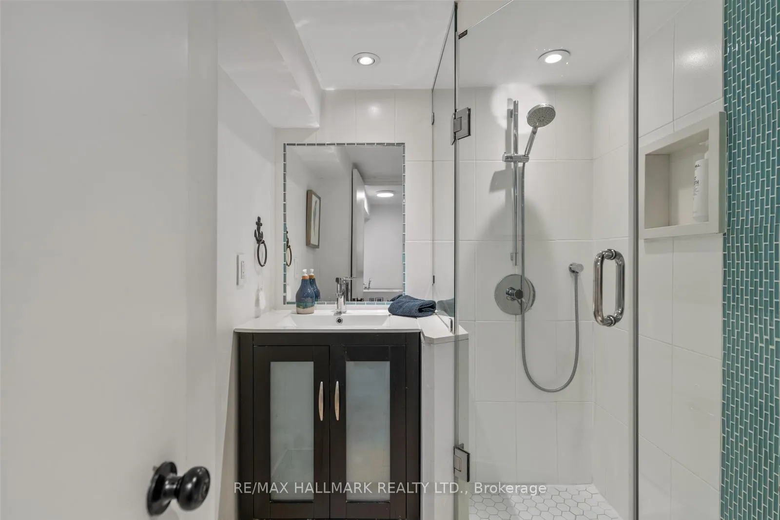 Photo 36 of 146 Roslin Avenue, Toronto, Lawrence Park North — HOMEH