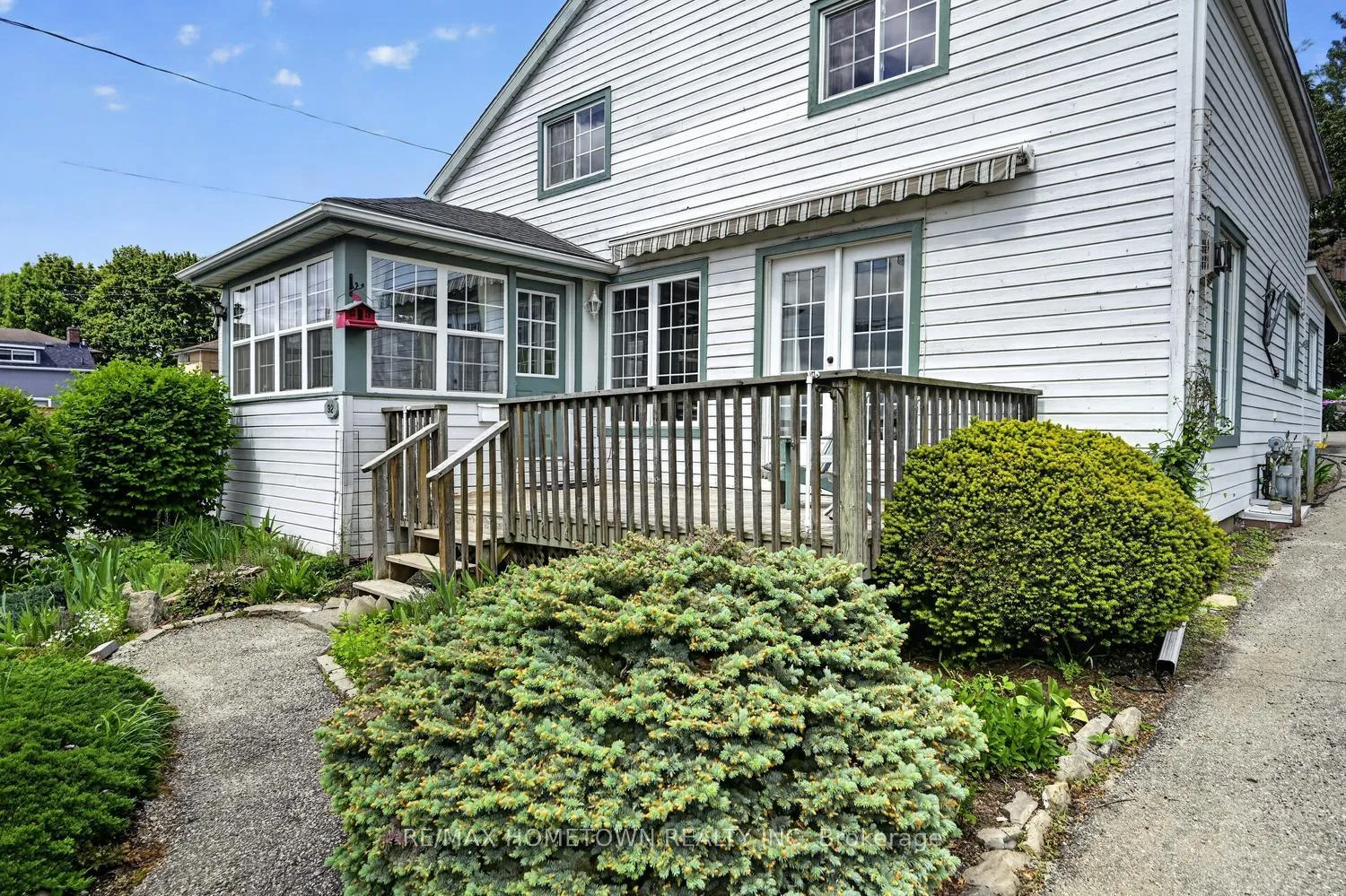 Photo 7 of 92 Water Street E, Brockville — HOMEH