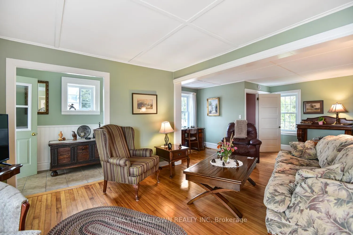 Photo 15 of 92 Water Street E, Brockville — HOMEH