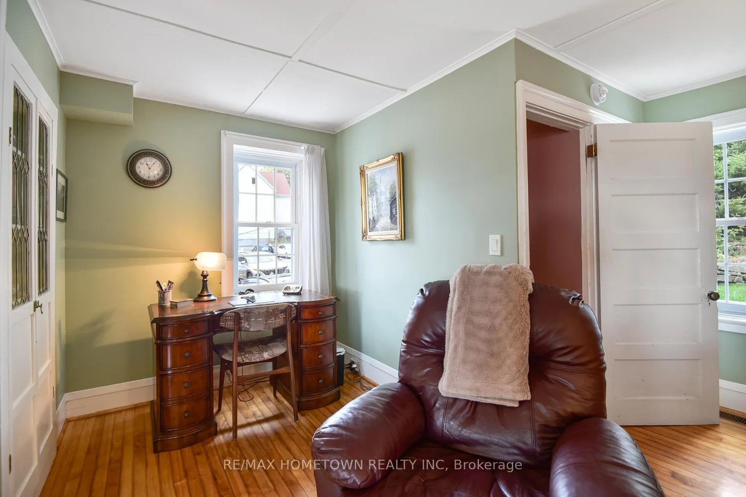 Photo 19 of 92 Water Street E, Brockville — HOMEH