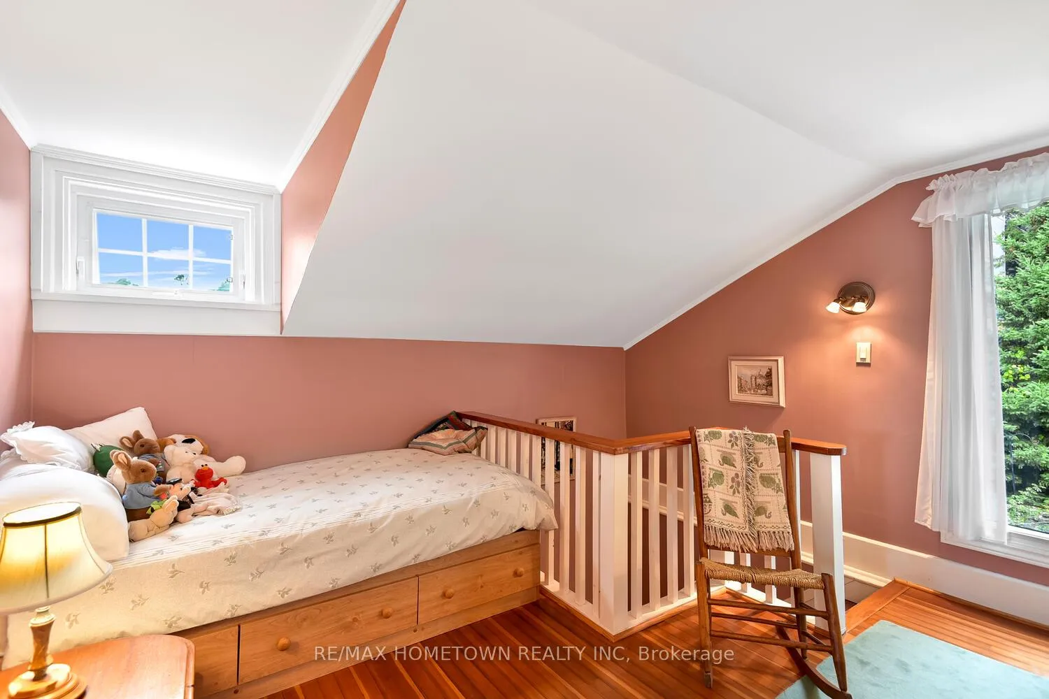 Photo 30 of 92 Water Street E, Brockville — HOMEH