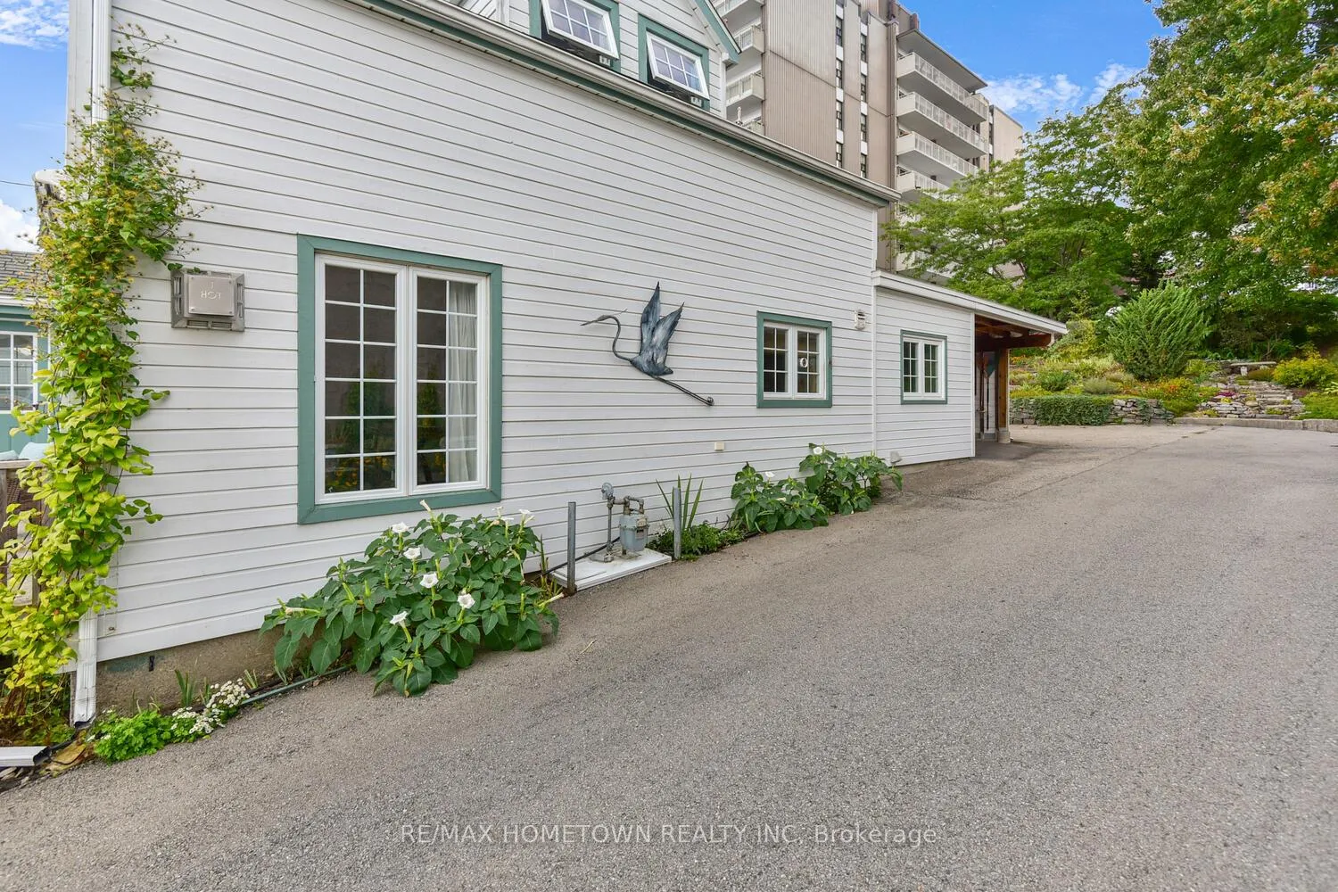 Photo 38 of 92 Water Street E, Brockville — HOMEH