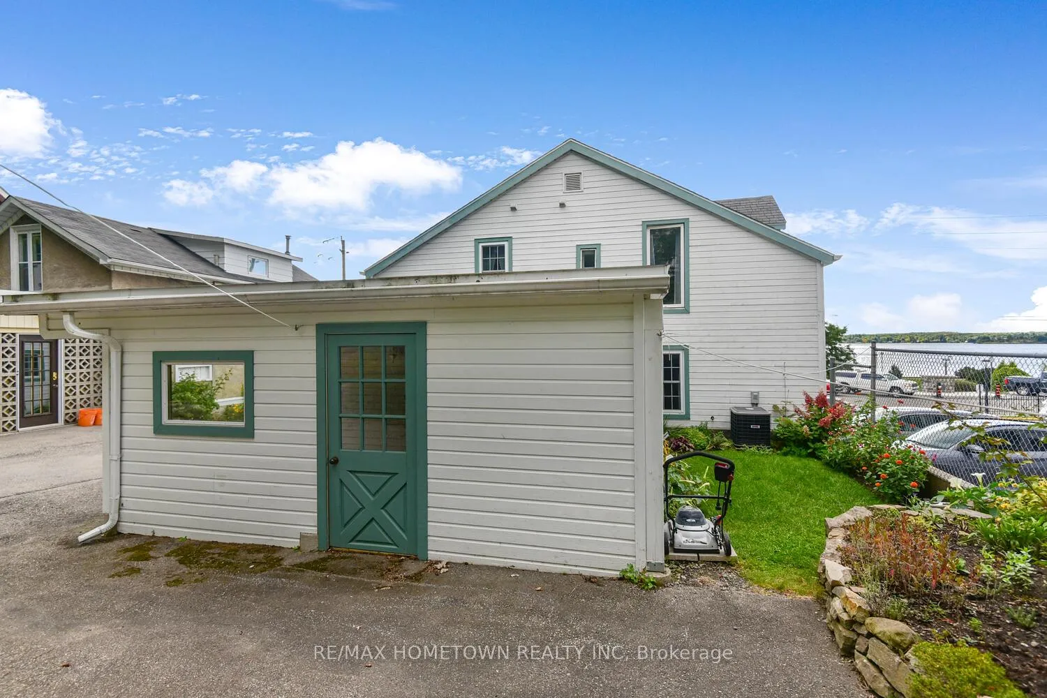 Photo 44 of 92 Water Street E, Brockville — HOMEH