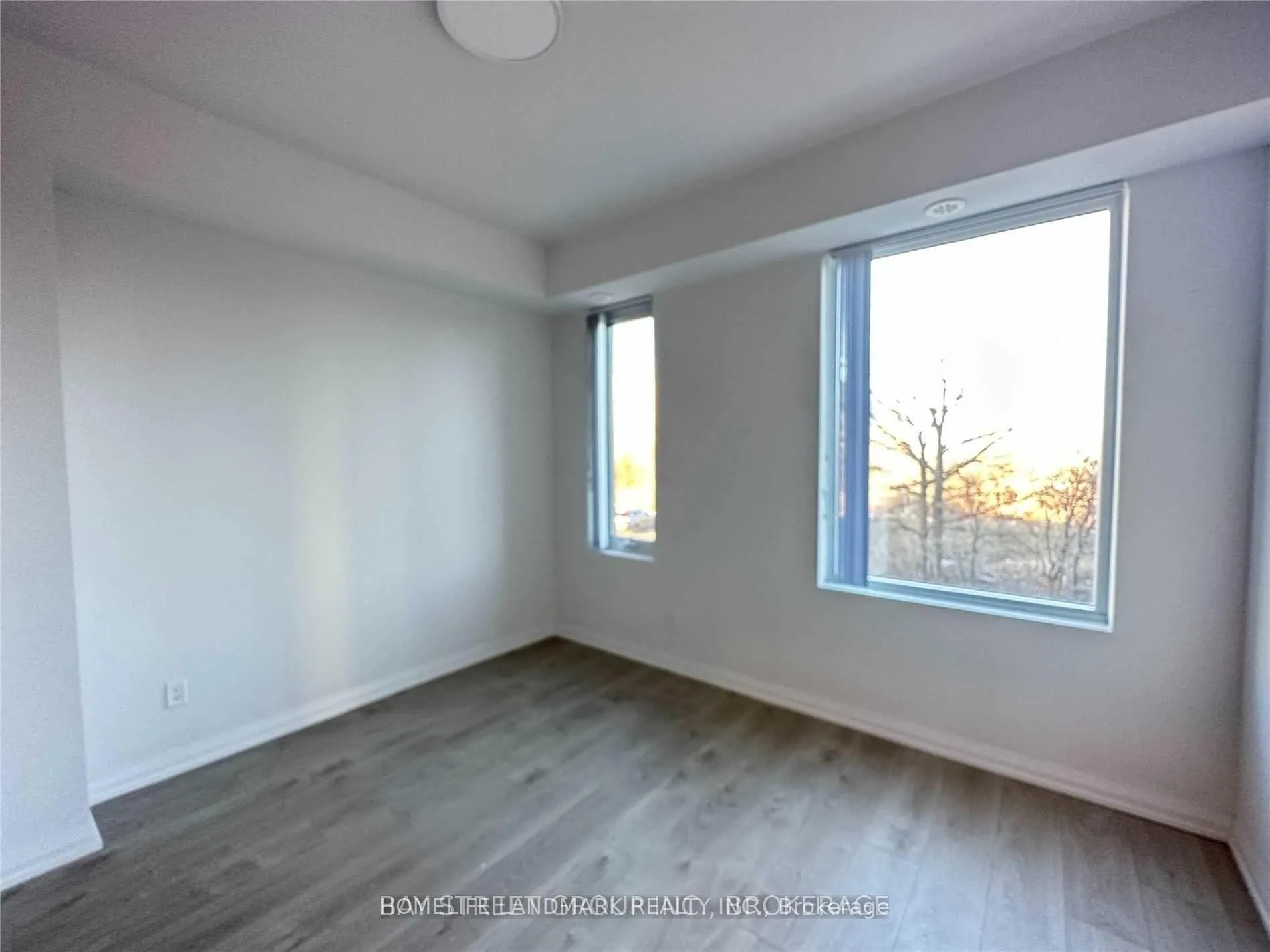Photo 7 of Unit Th36, 1050 Portage Parkway, Vaughan, Concord — HOMEH