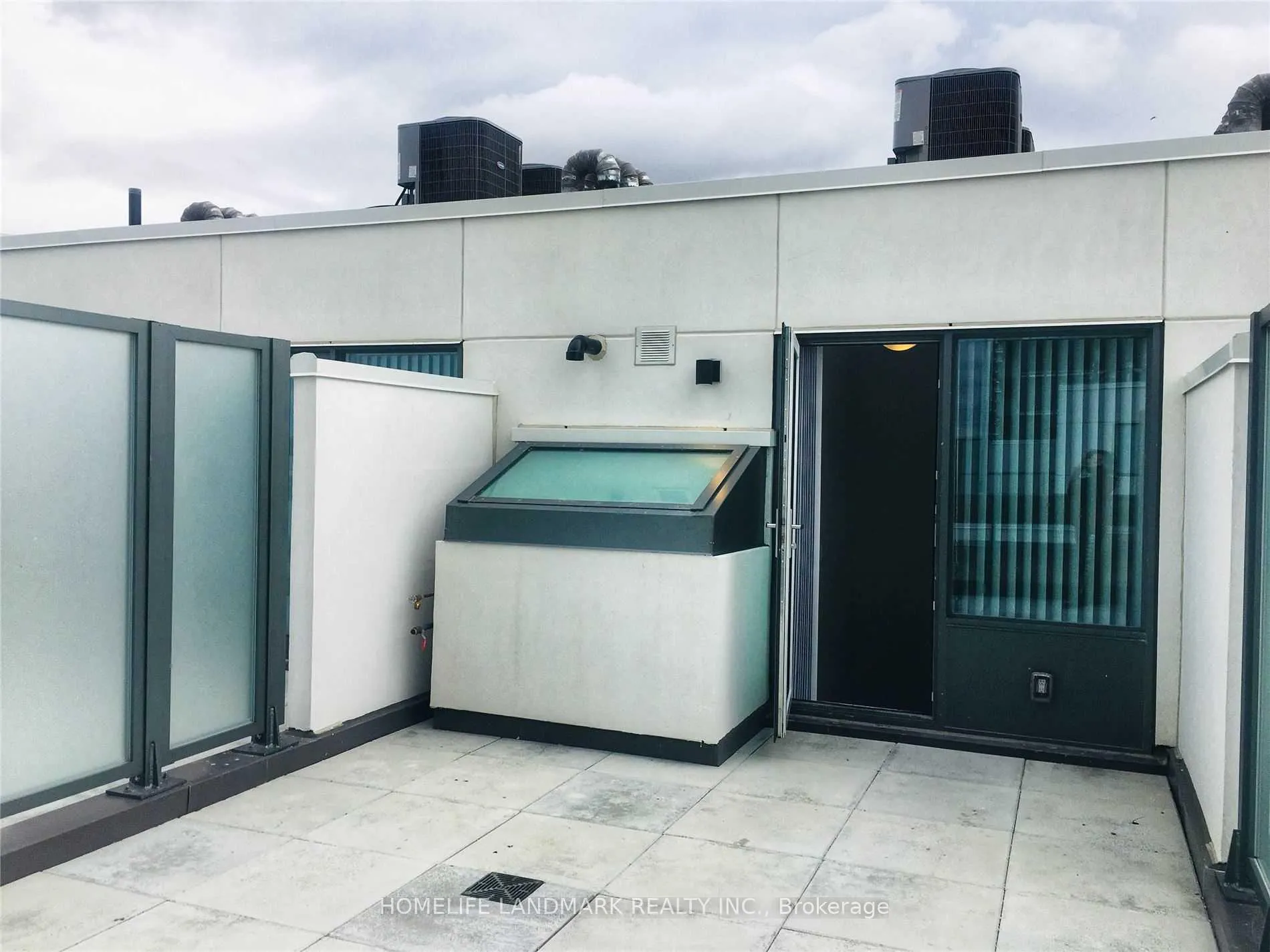 Photo 10 of Unit Th36, 1050 Portage Parkway, Vaughan, Concord — HOMEH