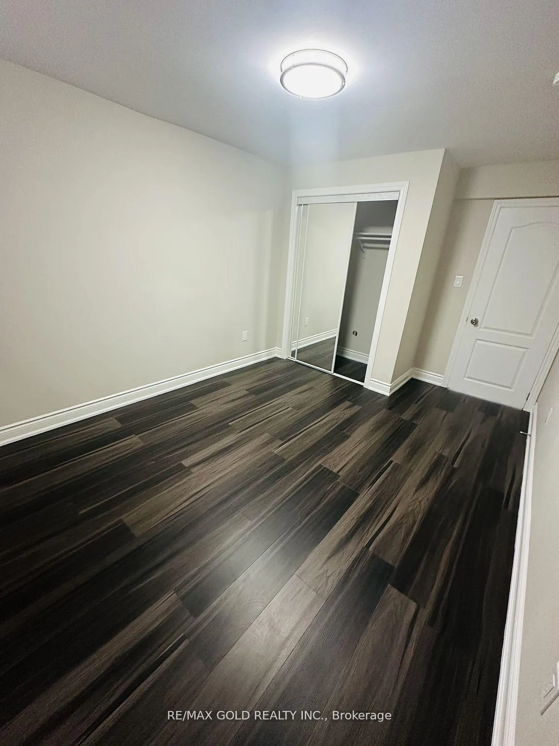 Photo 10 of 305 Sedgewood Street, Kitchener — HOMEH