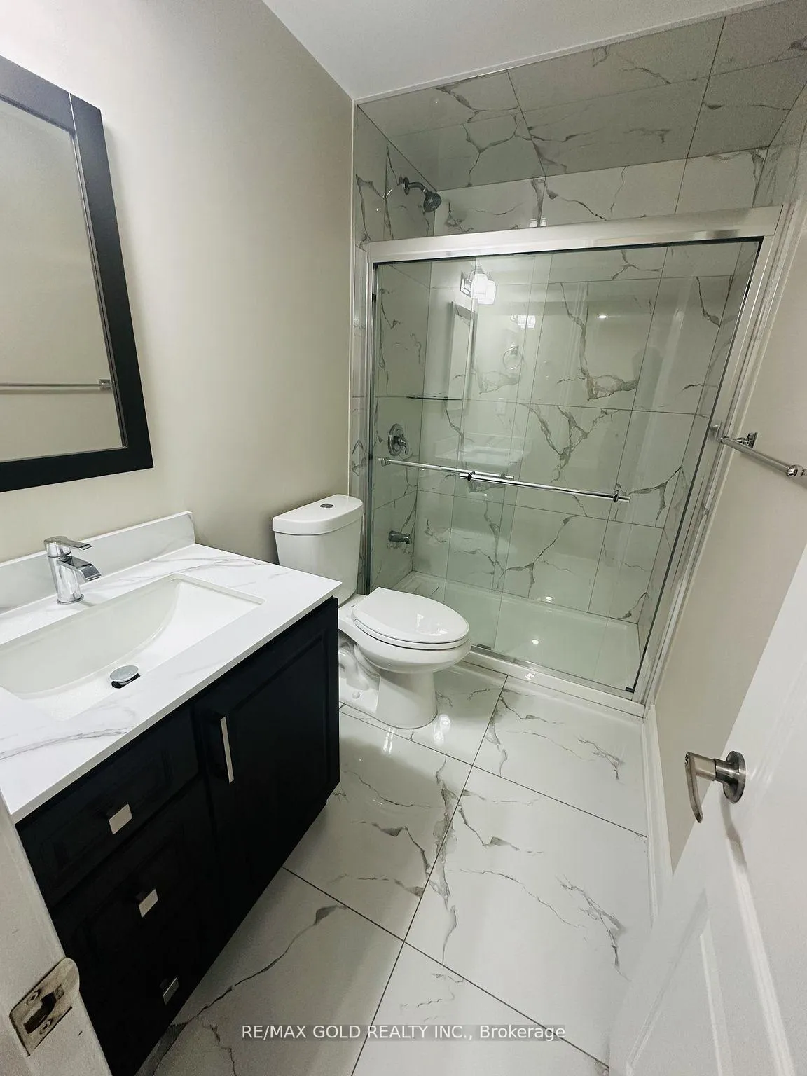 Photo 11 of 305 Sedgewood Street, Kitchener — HOMEH