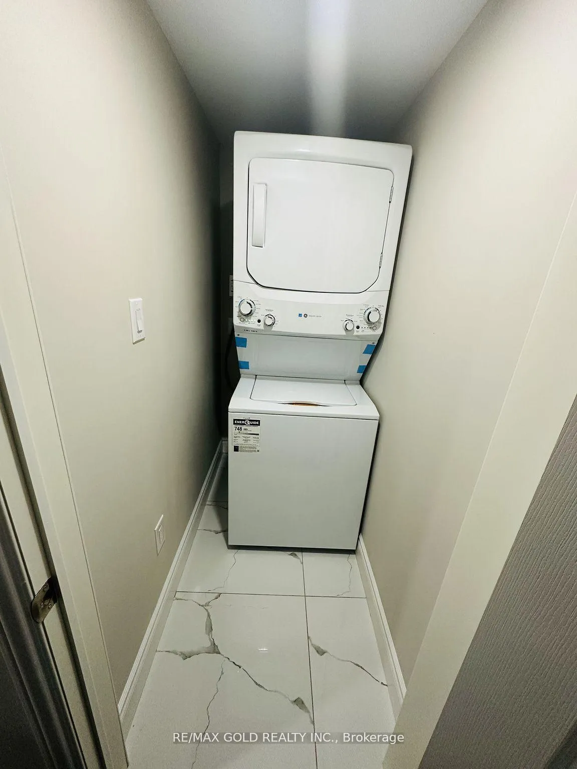Photo 13 of 305 Sedgewood Street, Kitchener — HOMEH
