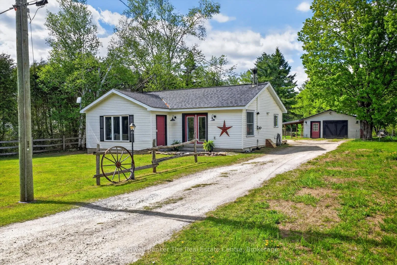 Photo 2 of 1635 Germania Road, Bracebridge, Draper — HOMEH