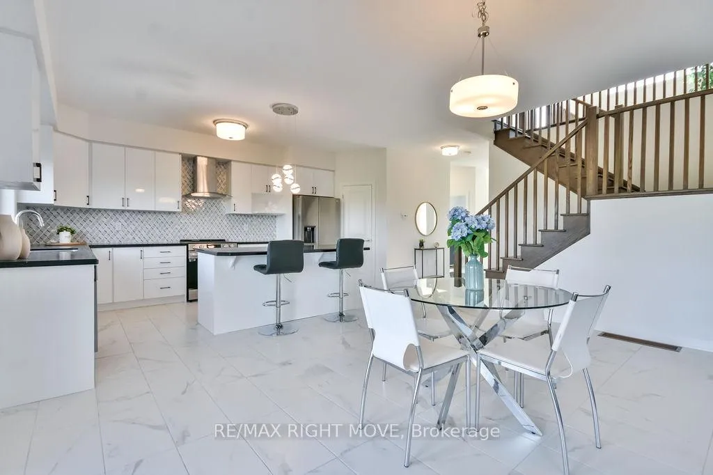 Photo 14 of 3721 Quayside Drive, Severn, West Shore — HOMEH