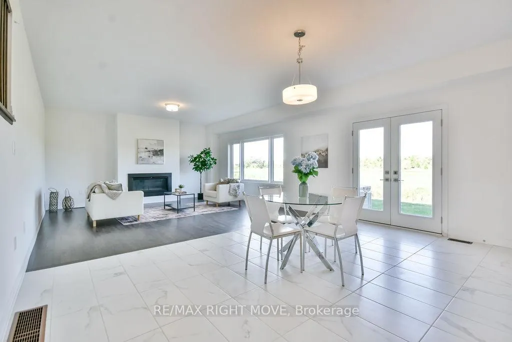 Photo 16 of 3721 Quayside Drive, Severn, West Shore — HOMEH