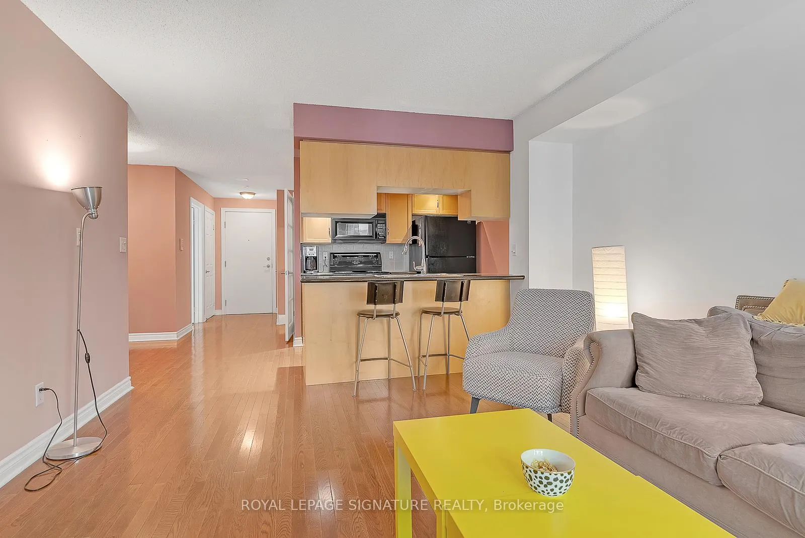 Photo 8 of Unit 710, 270 Wellington Street W, Toronto, Waterfront Communities — HOMEH