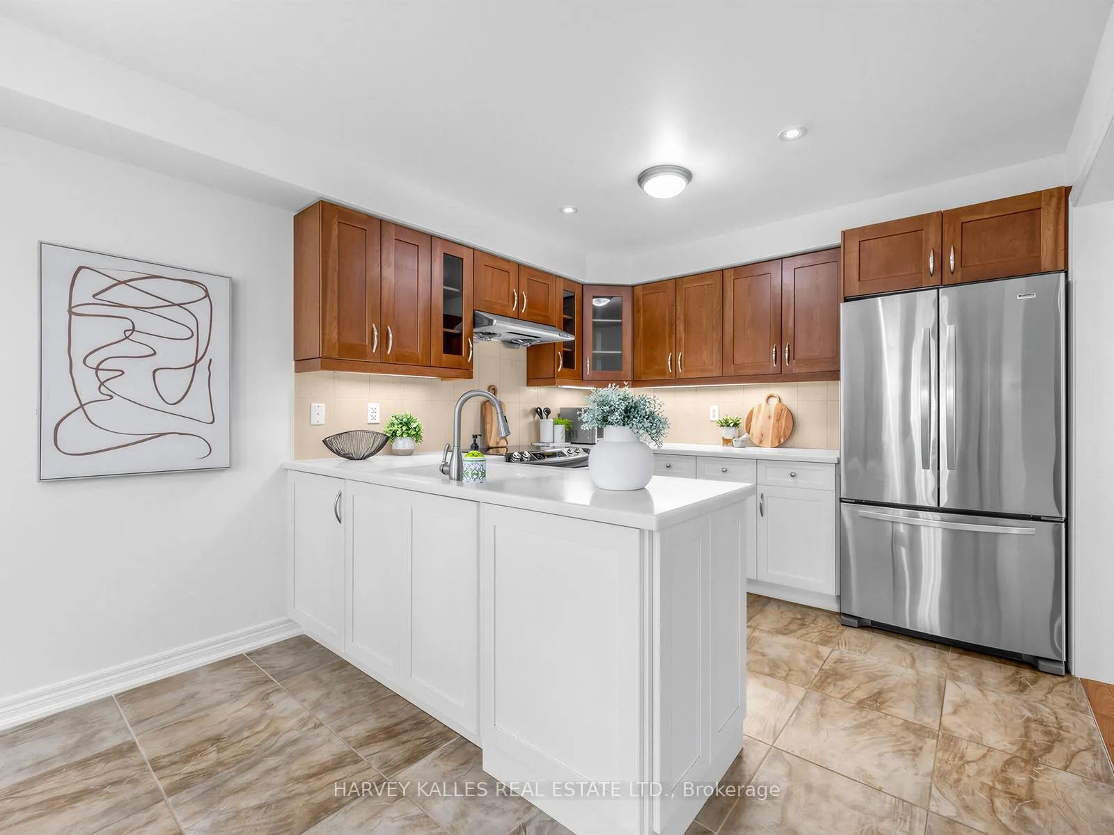 Photo 5 of 1636 Glenbourne Drive, Oshawa, Pinecrest — HOMEH