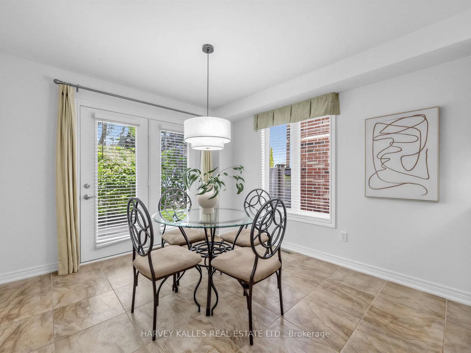 Photo 7 of 1636 Glenbourne Drive, Oshawa, Pinecrest — HOMEH