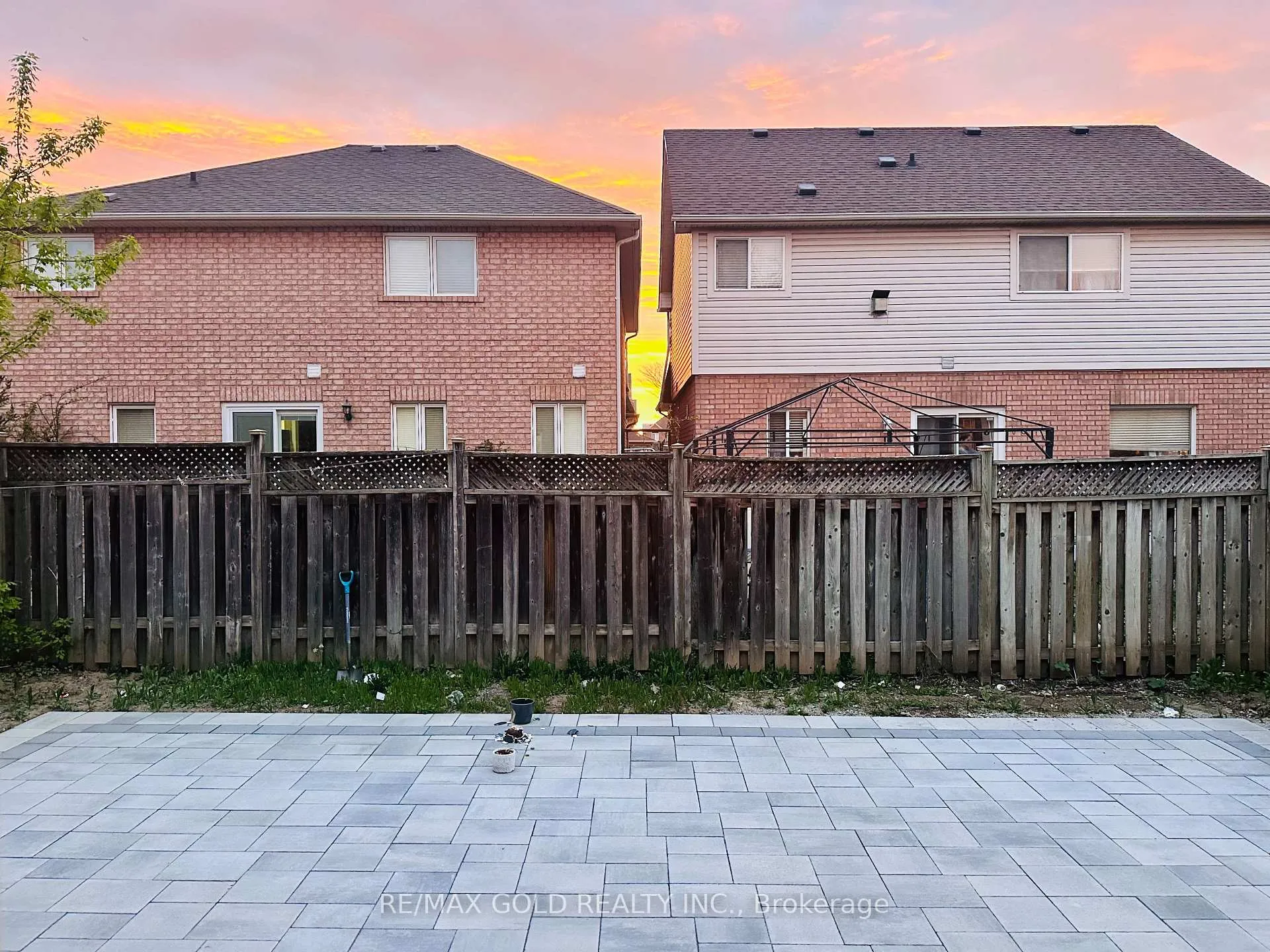 Photo 9 of 55 Linderwood Drive, Brampton, Fletcher's Meadow — HOMEH