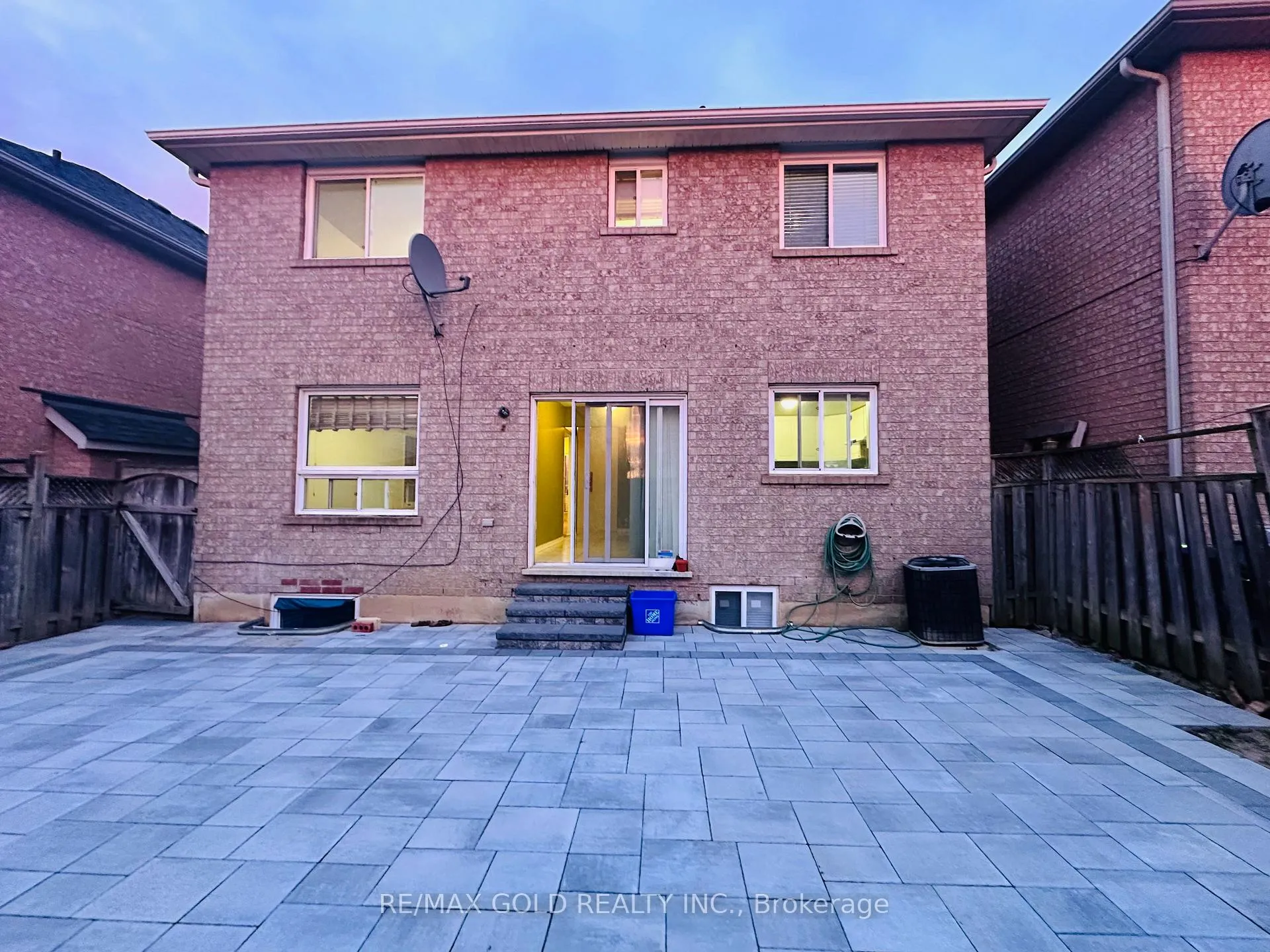Photo 11 of 55 Linderwood Drive, Brampton, Fletcher's Meadow — HOMEH