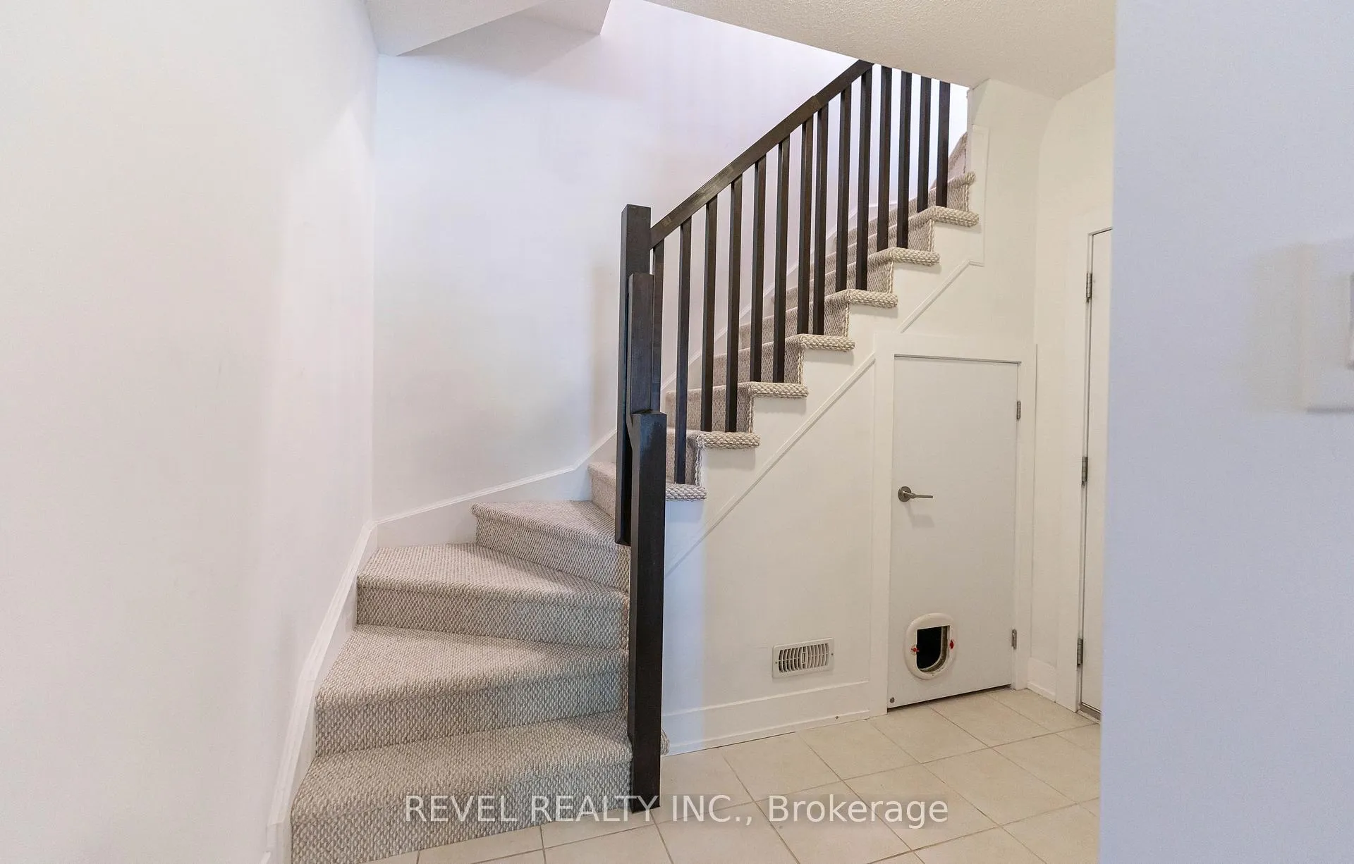 Photo 5 of Unit 114, 1401 Plains Road E, Burlington, Freeman — HOMEH