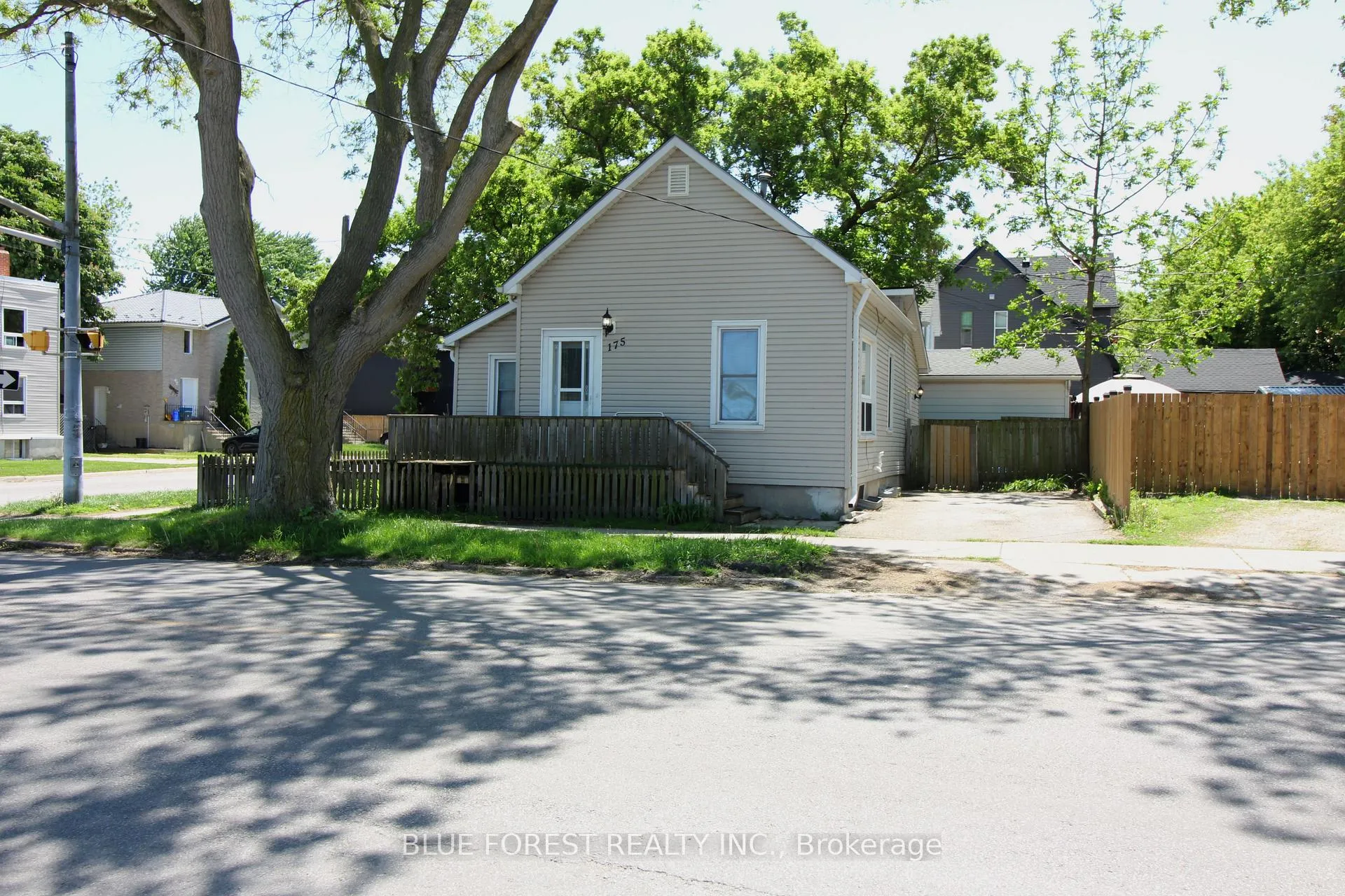 Photo 1 of 175 Davis Street, Sarnia — HOMEH