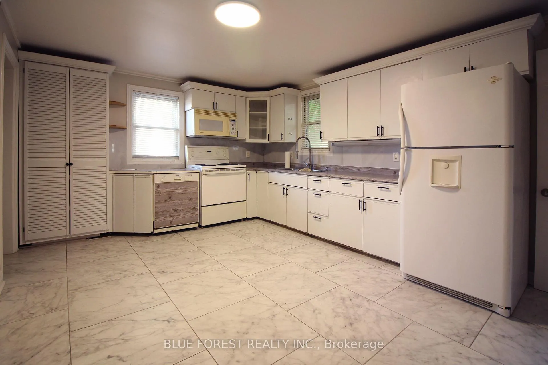 Photo 12 of 175 Davis Street, Sarnia — HOMEH
