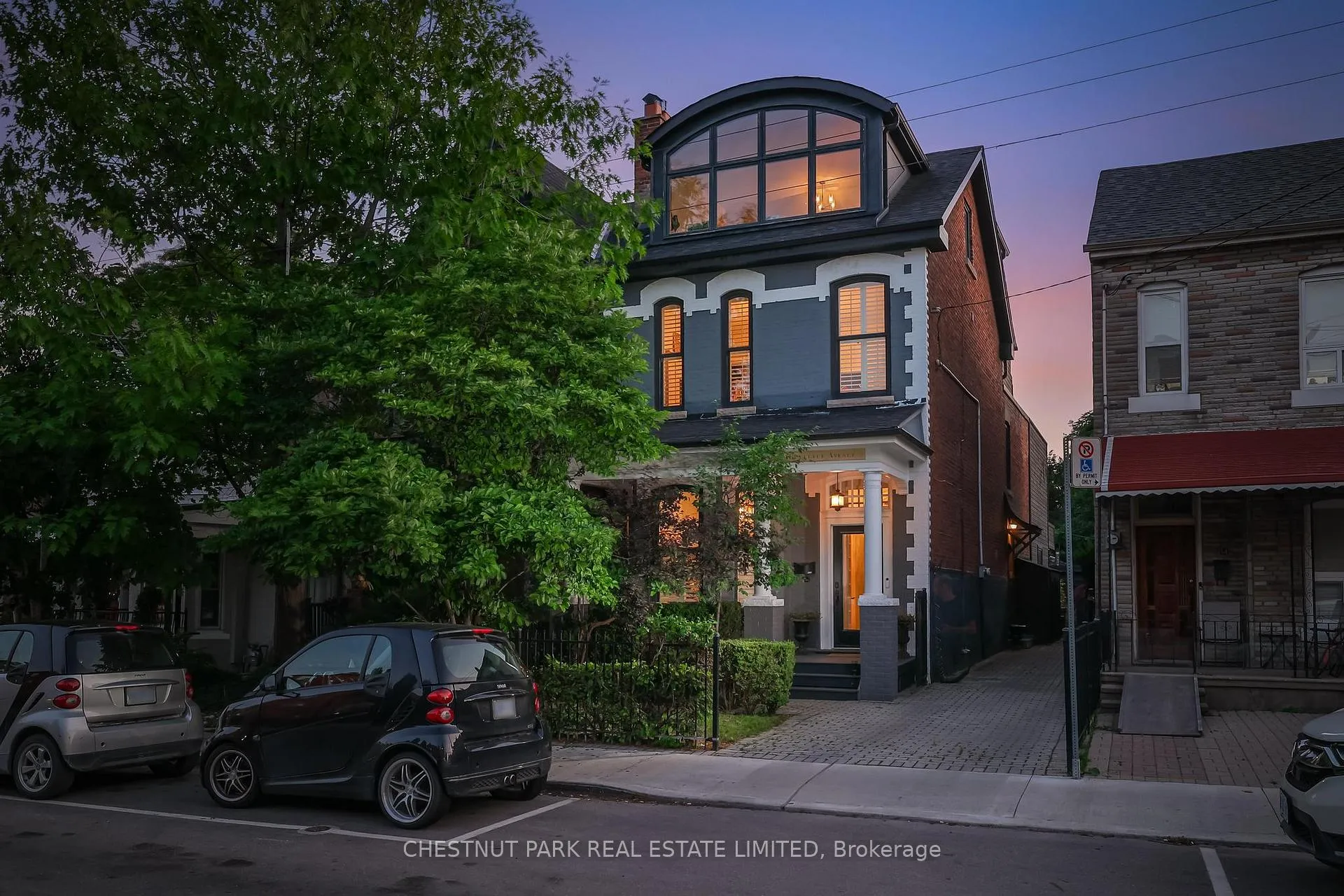Photo 2 of 82 Bellevue Avenue, Toronto, Kensington-Chinatown — HOMEH