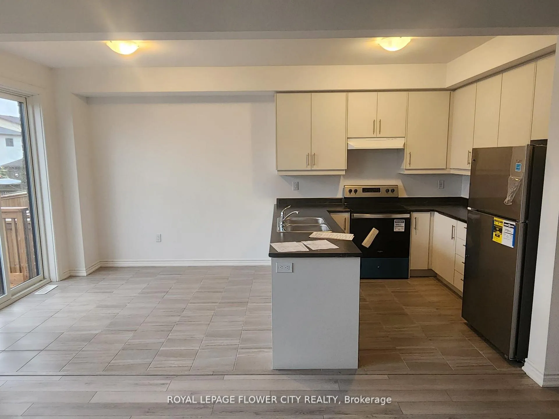 Photo 5 of 7432 Baycrest Common, Niagara Falls, Oldfield — HOMEH