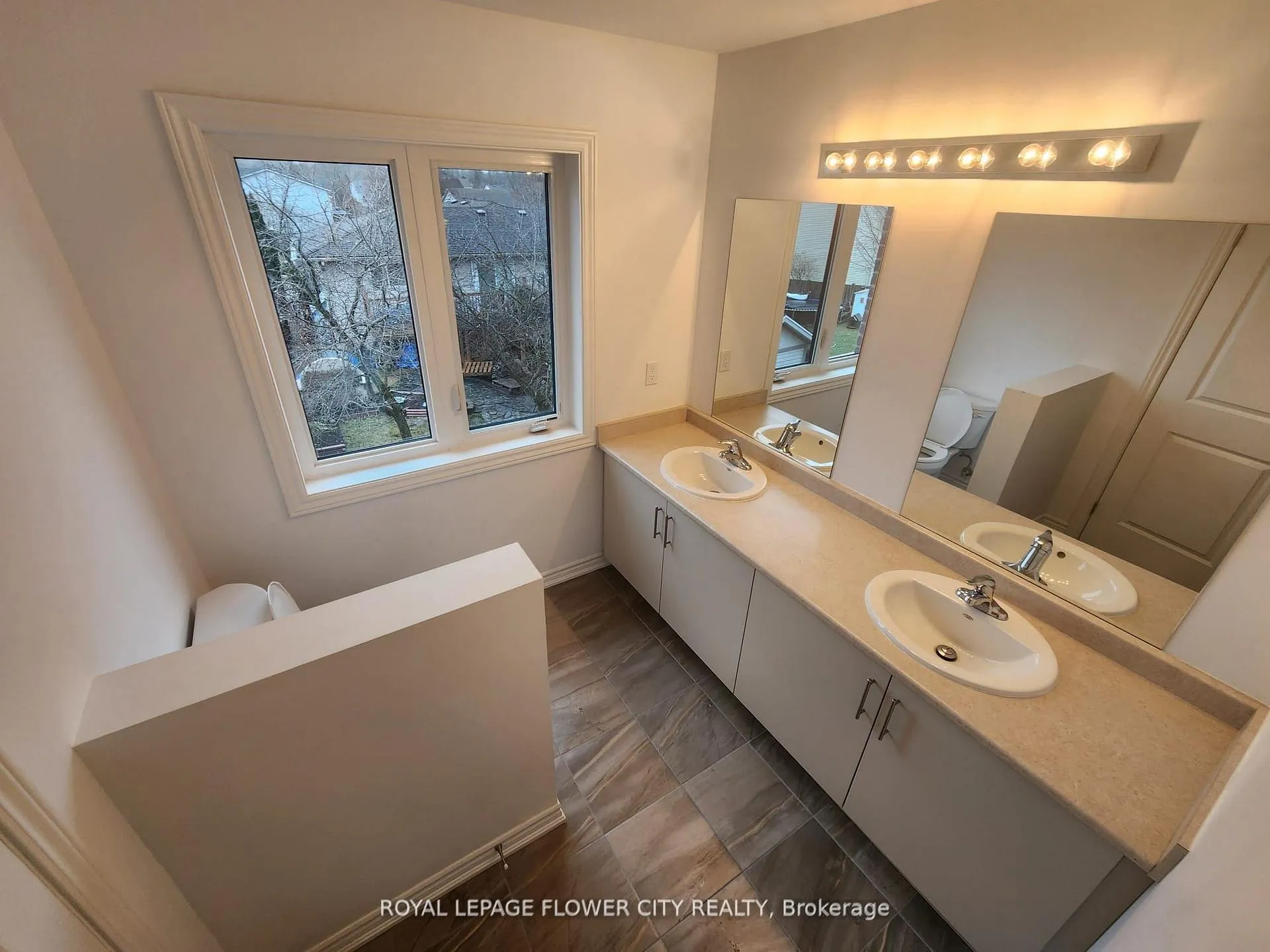 Photo 11 of 7432 Baycrest Common, Niagara Falls, Oldfield — HOMEH
