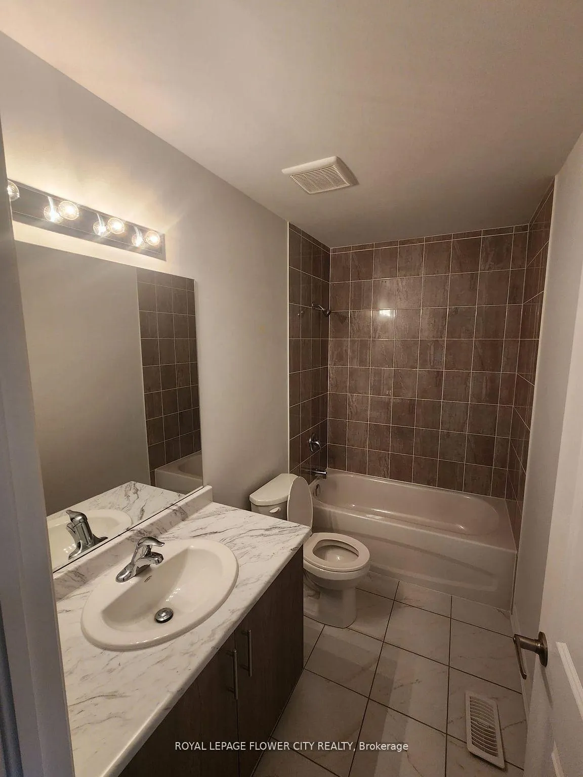 Photo 14 of 7432 Baycrest Common, Niagara Falls, Oldfield — HOMEH