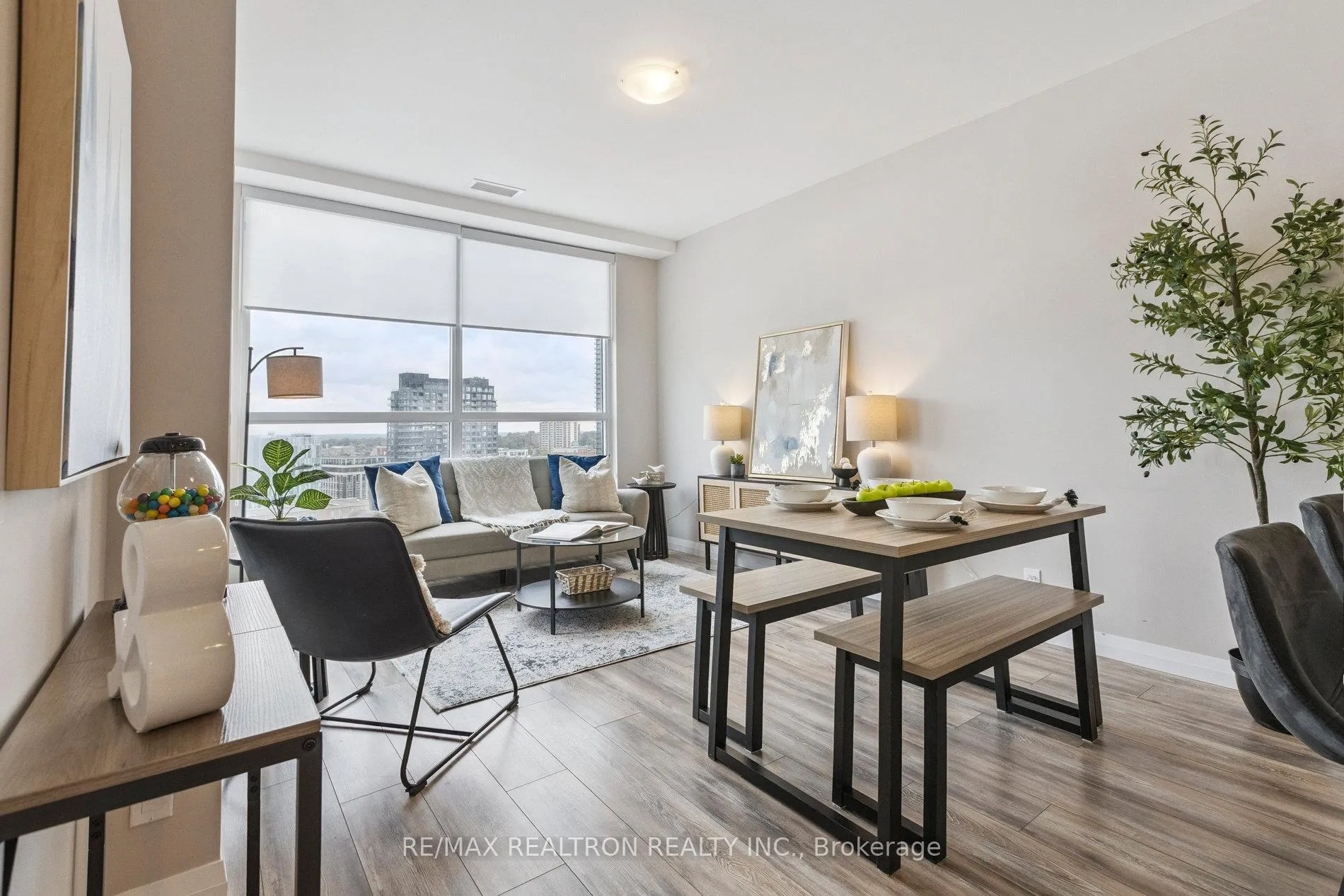 Photo 11 of Unit 1310, 104 Garment Street, Kitchener — HOMEH
