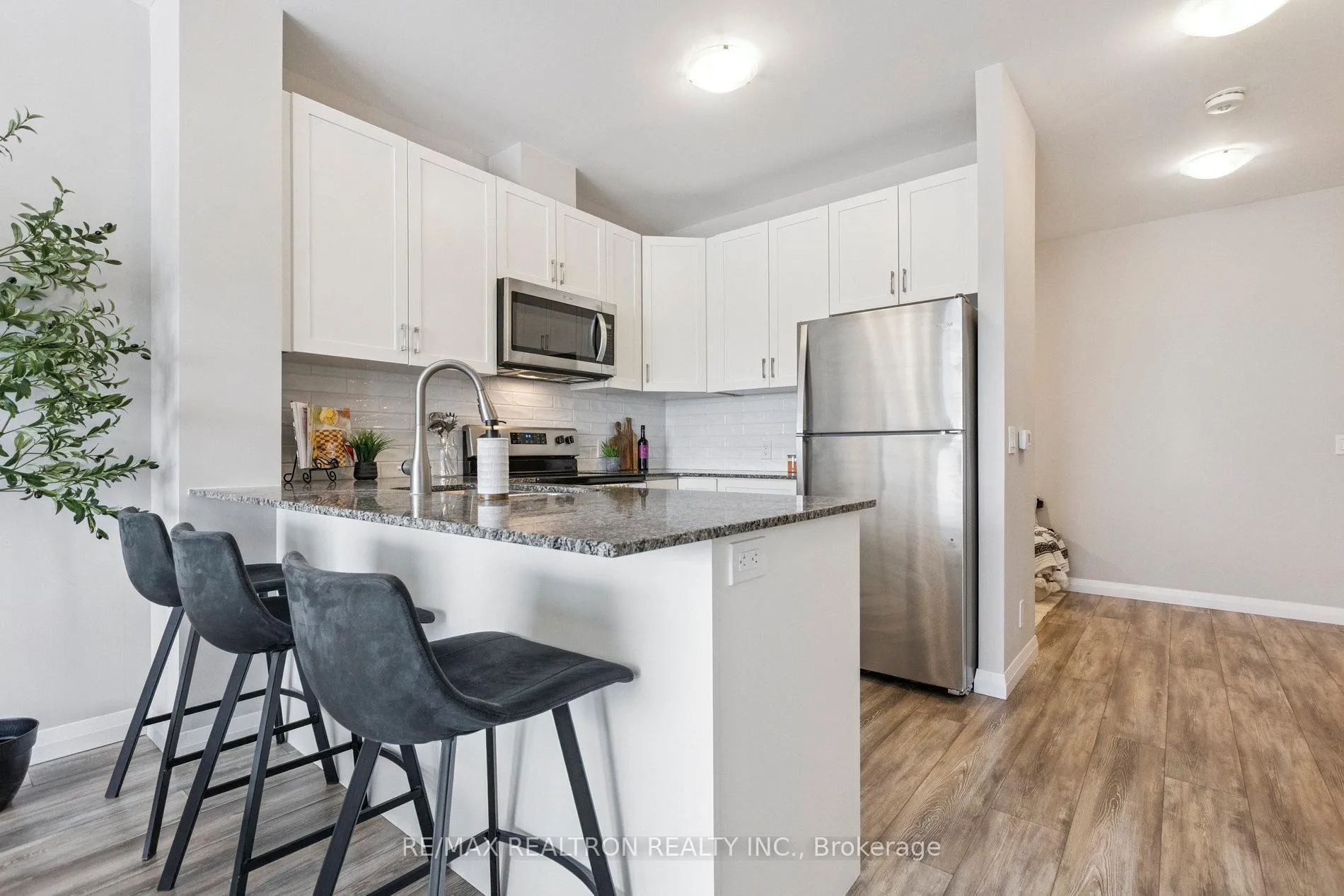 Photo 17 of Unit 1310, 104 Garment Street, Kitchener — HOMEH