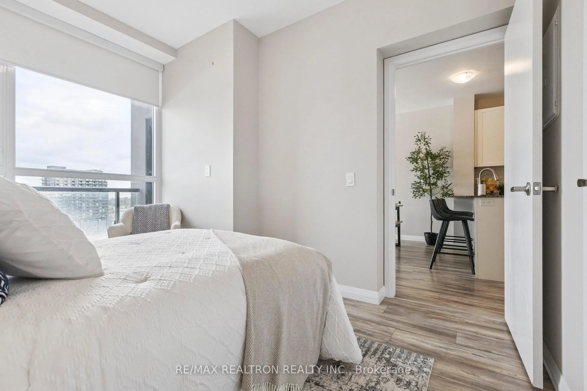 Photo 25 of Unit 1310, 104 Garment Street, Kitchener — HOMEH