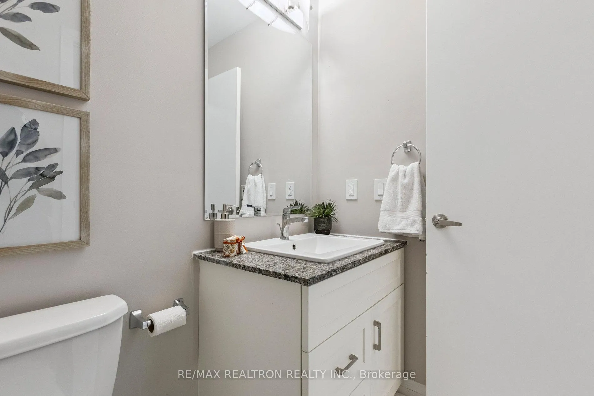 Photo 28 of Unit 1310, 104 Garment Street, Kitchener — HOMEH