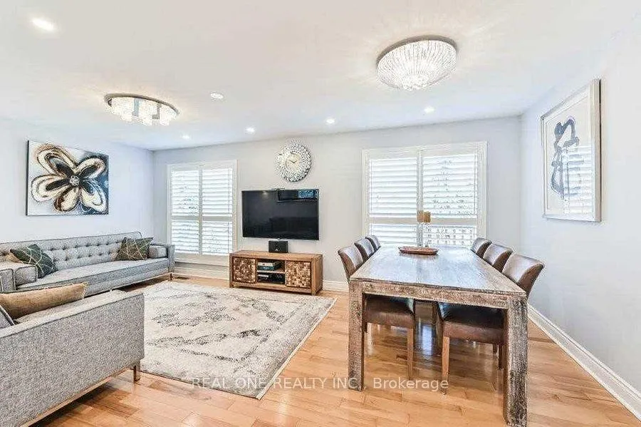 Photo 7 of 2380 Guildstone Crescent, Oakville, West Oak Trails — HOMEH