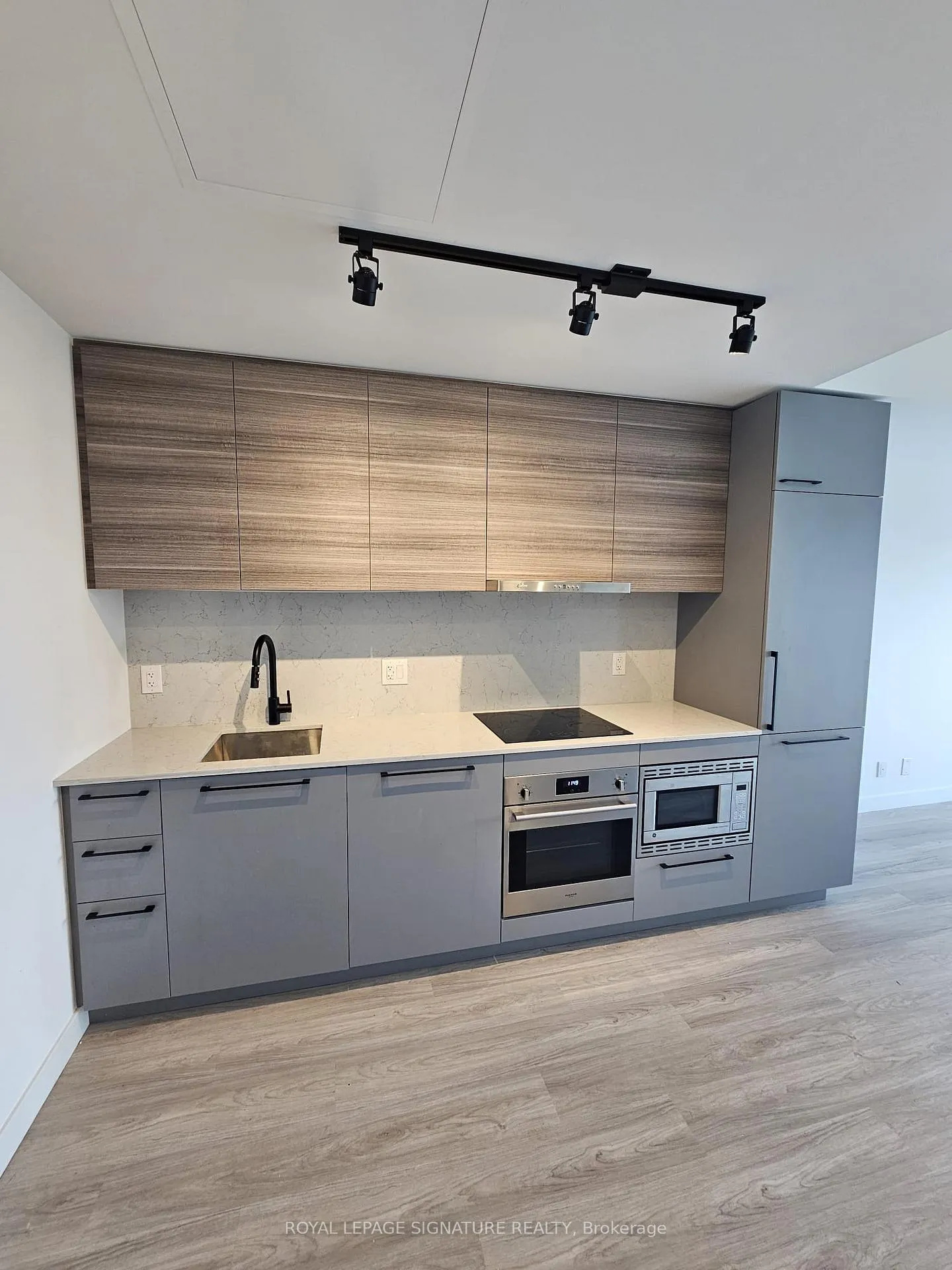 Photo 3 of Unit 913, 1050 Eastern Avenue, Toronto, Greenwood-Coxwell — HOMEH