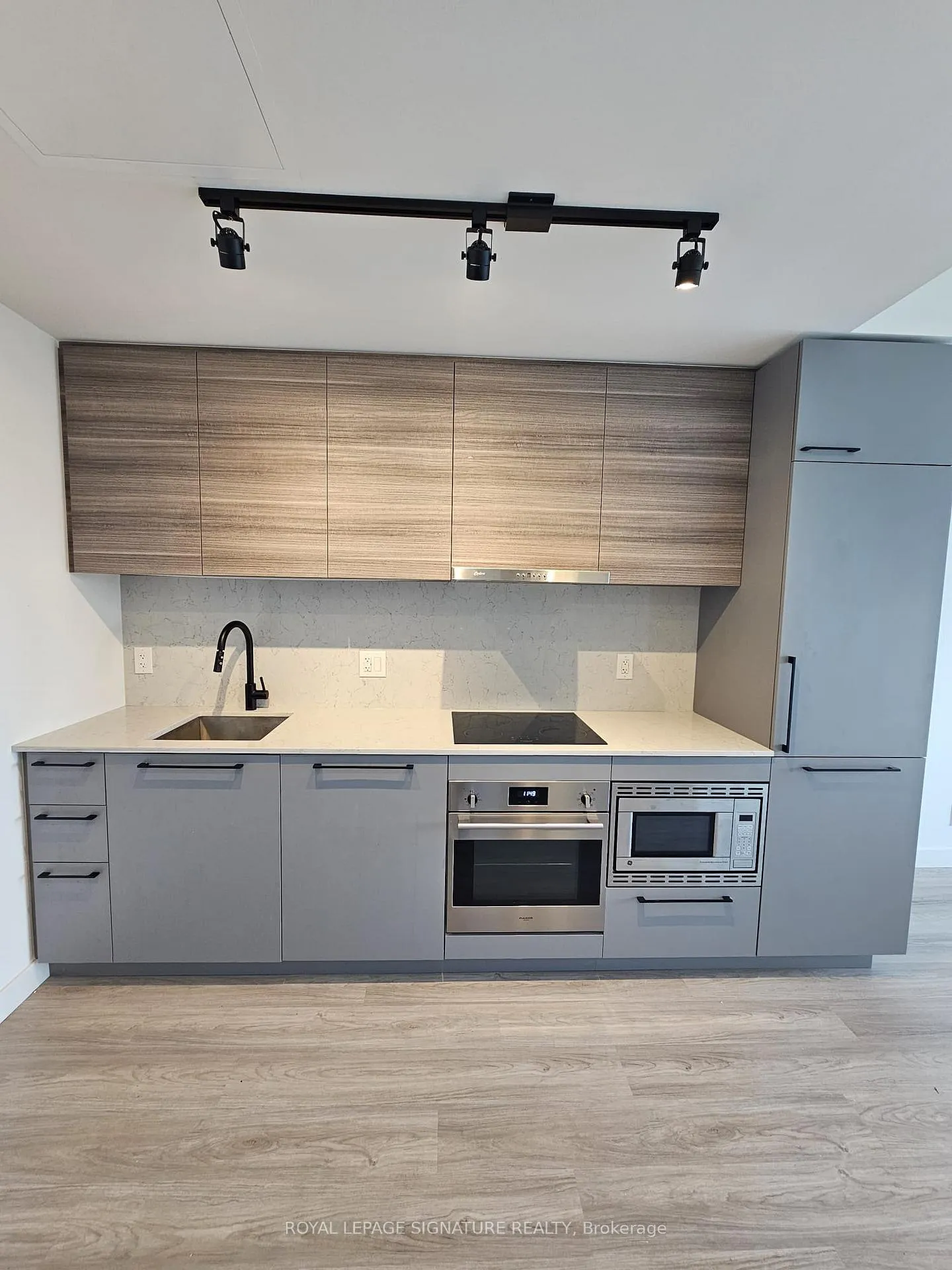 Photo 4 of Unit 913, 1050 Eastern Avenue, Toronto, Greenwood-Coxwell — HOMEH