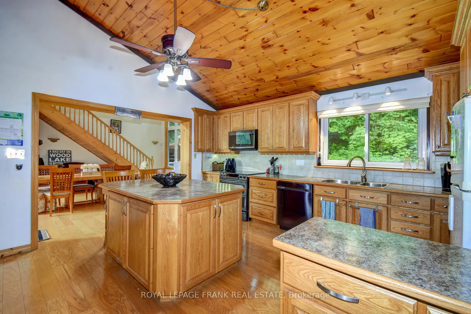 Photo 5 of 1013 Merrick Drive, Bracebridge, Oakley — HOMEH