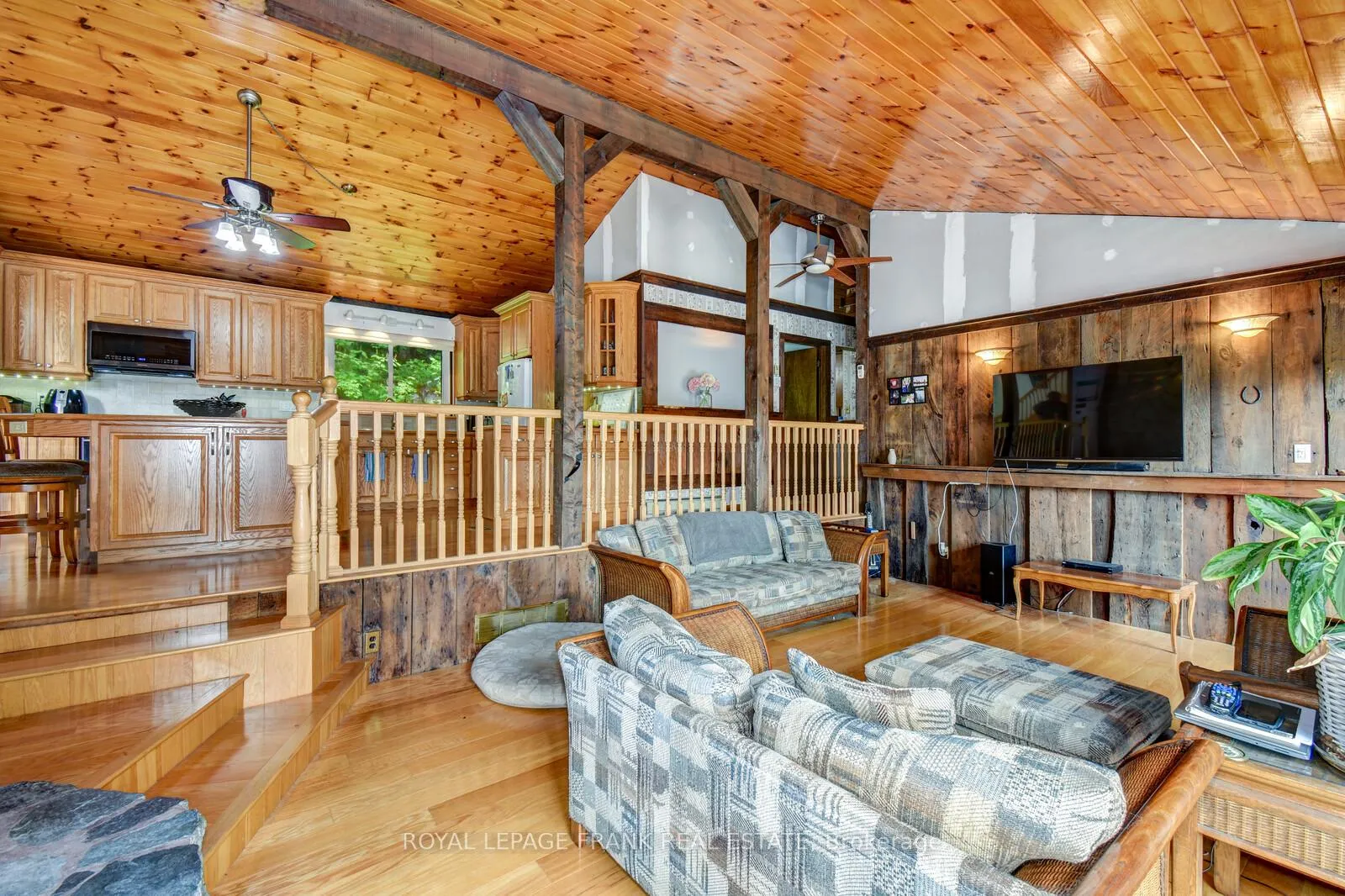 Photo 10 of 1013 Merrick Drive, Bracebridge, Oakley — HOMEH