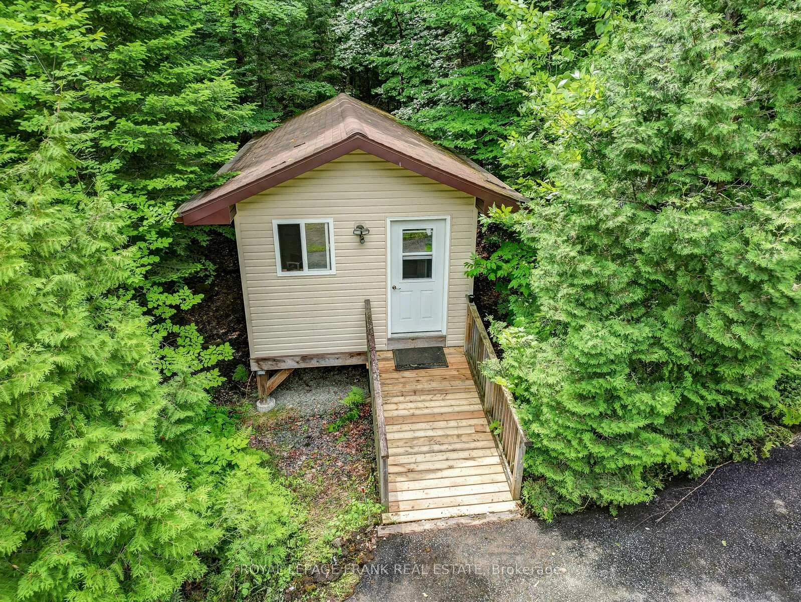 Photo 28 of 1013 Merrick Drive, Bracebridge, Oakley — HOMEH