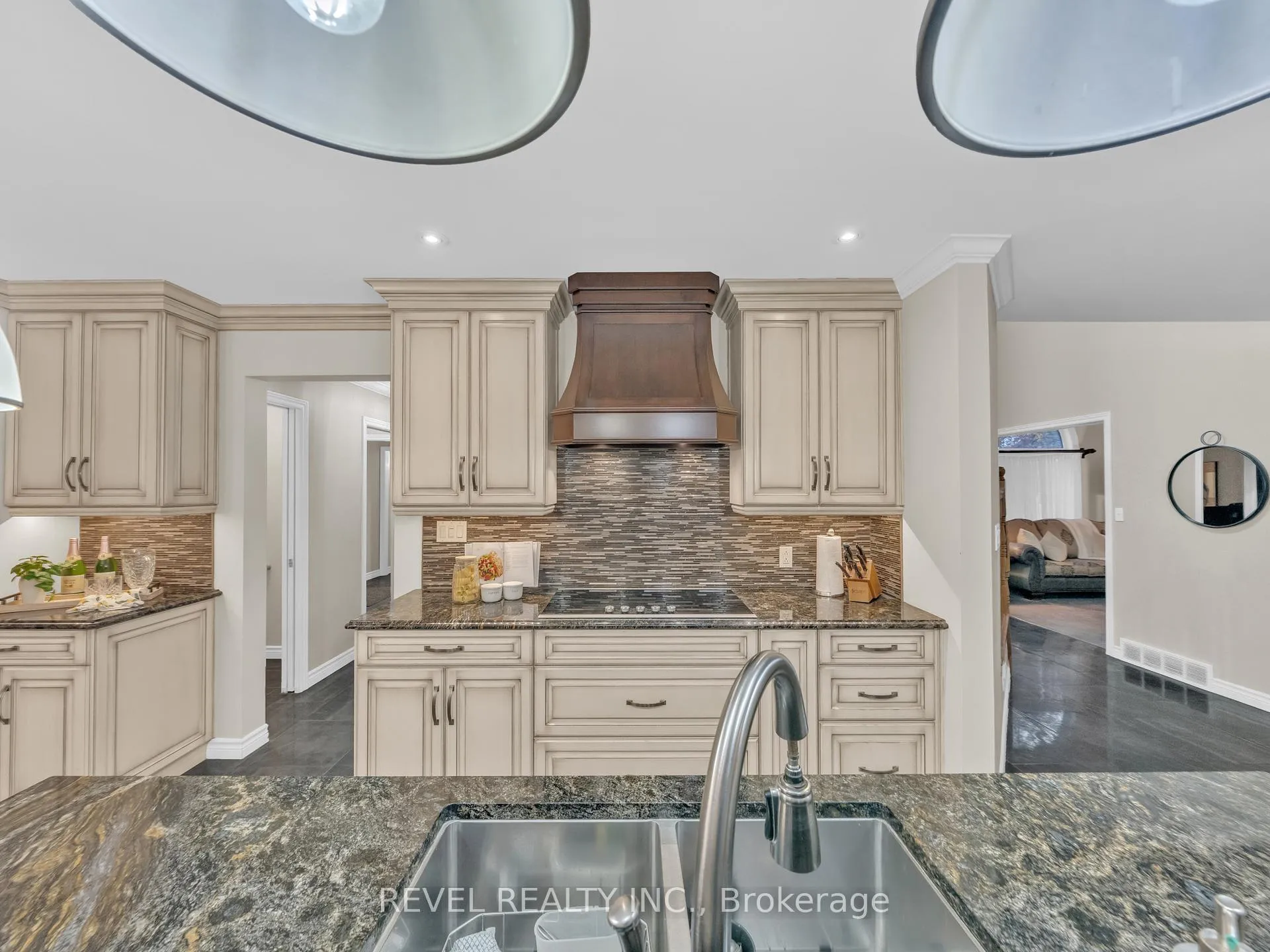 Photo 13 of 11 Cramar Crescent, Chatham-Kent, SW — HOMEH