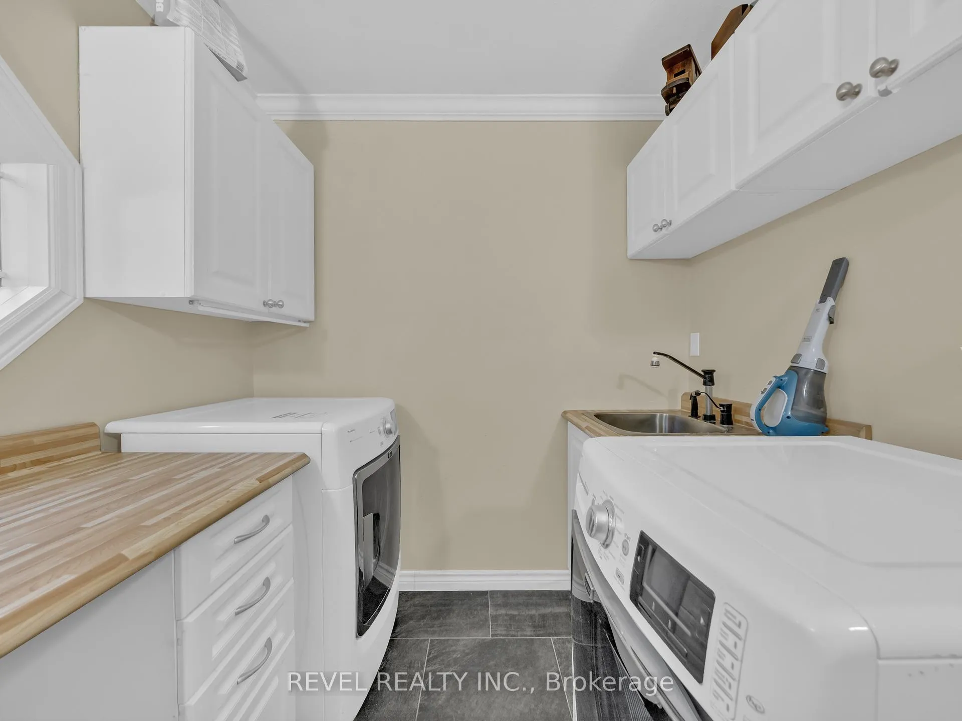 Photo 19 of 11 Cramar Crescent, Chatham-Kent, SW — HOMEH