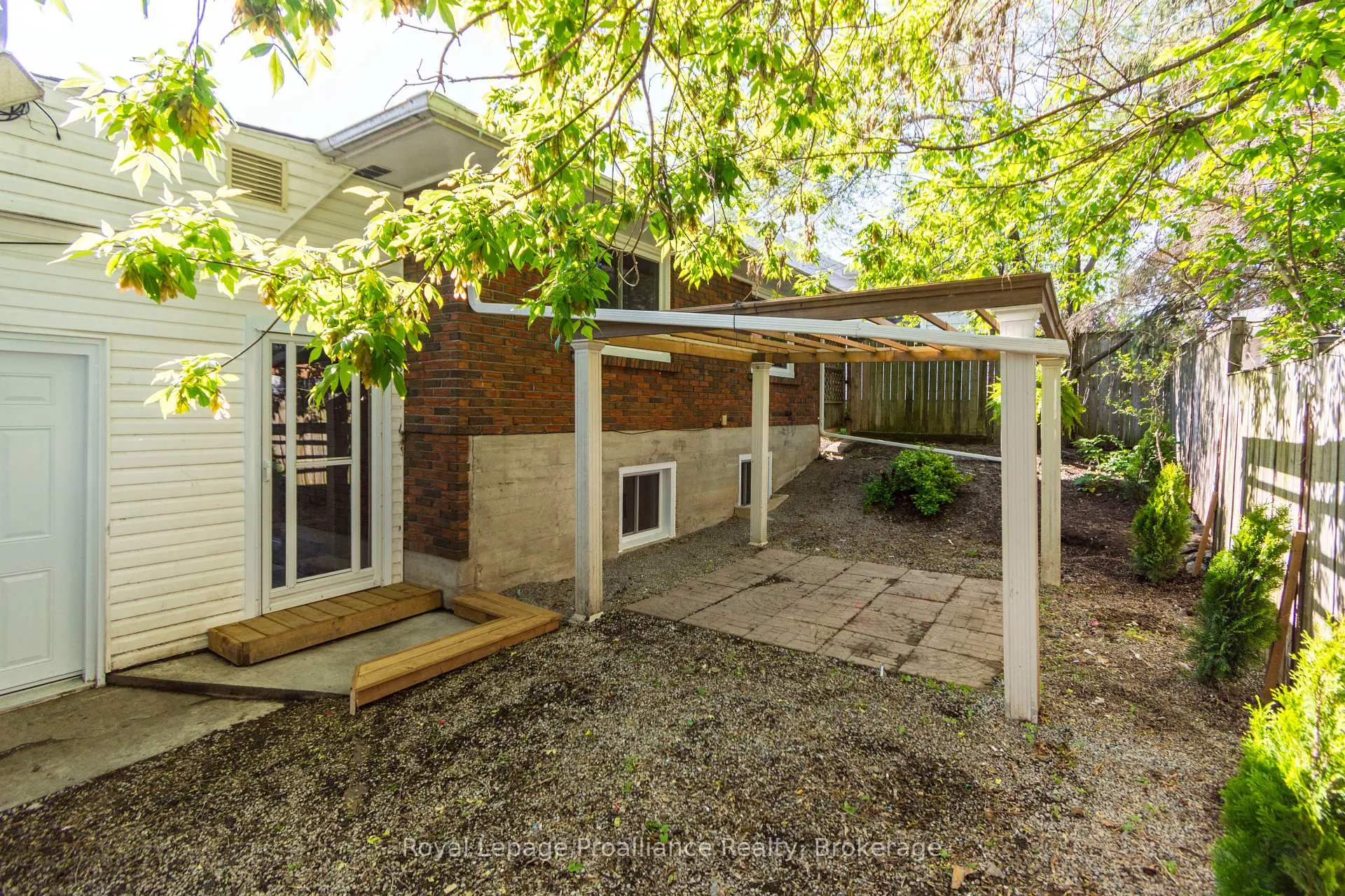 Photo 25 of 2 Bettes Street, Belleville, Belleville Ward — HOMEH