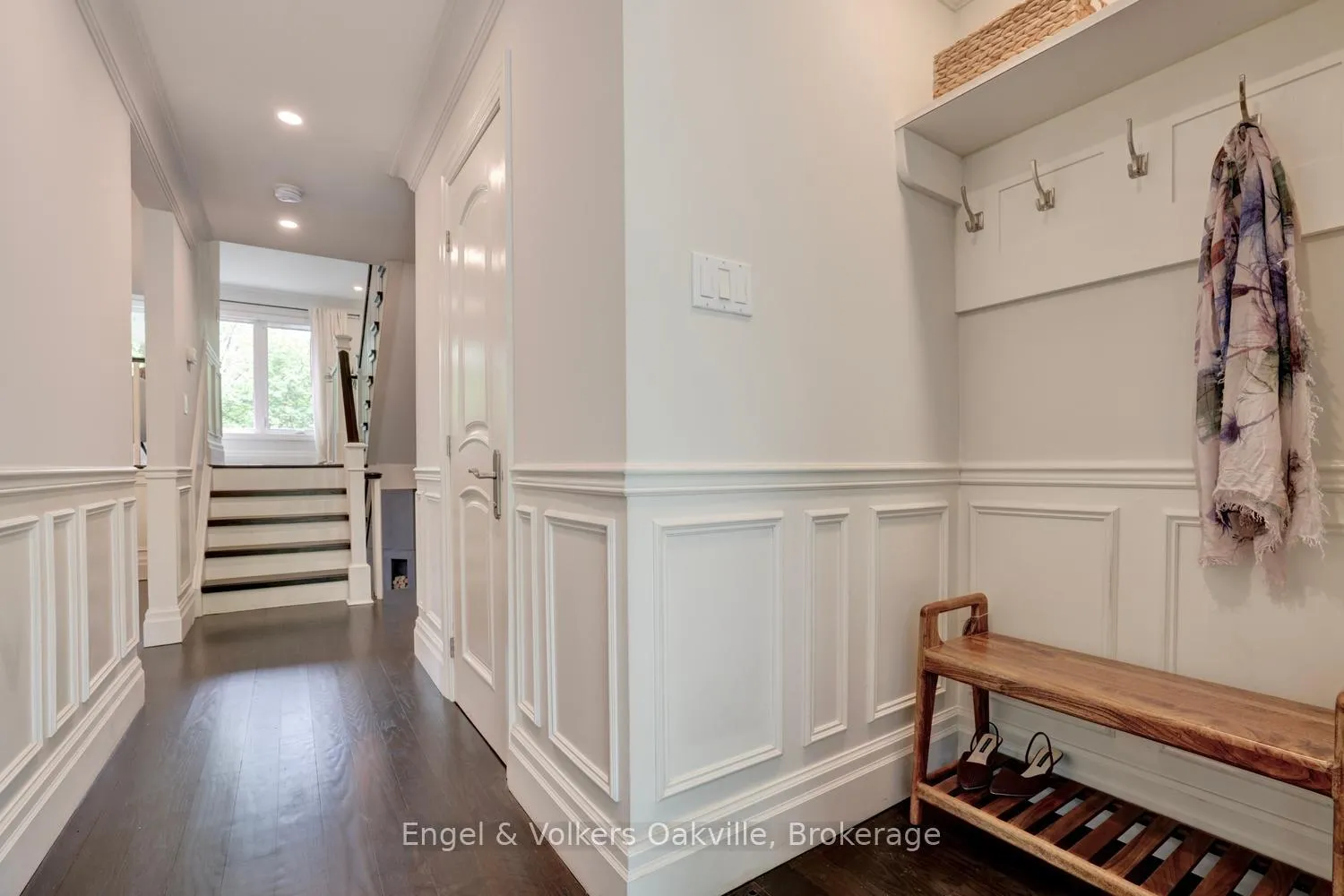 Photo 4 of 266 Mohawk Road, Oakville, Bronte — HOMEH